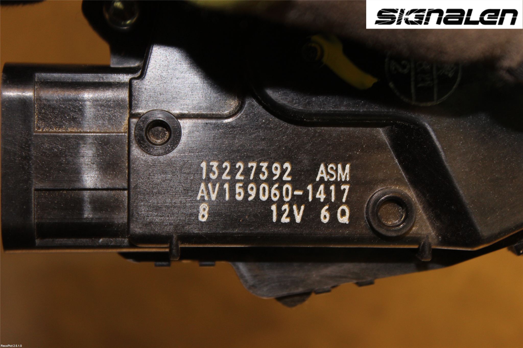 Opel INSIGNIA 09-16 Torkarmotor Vindruta