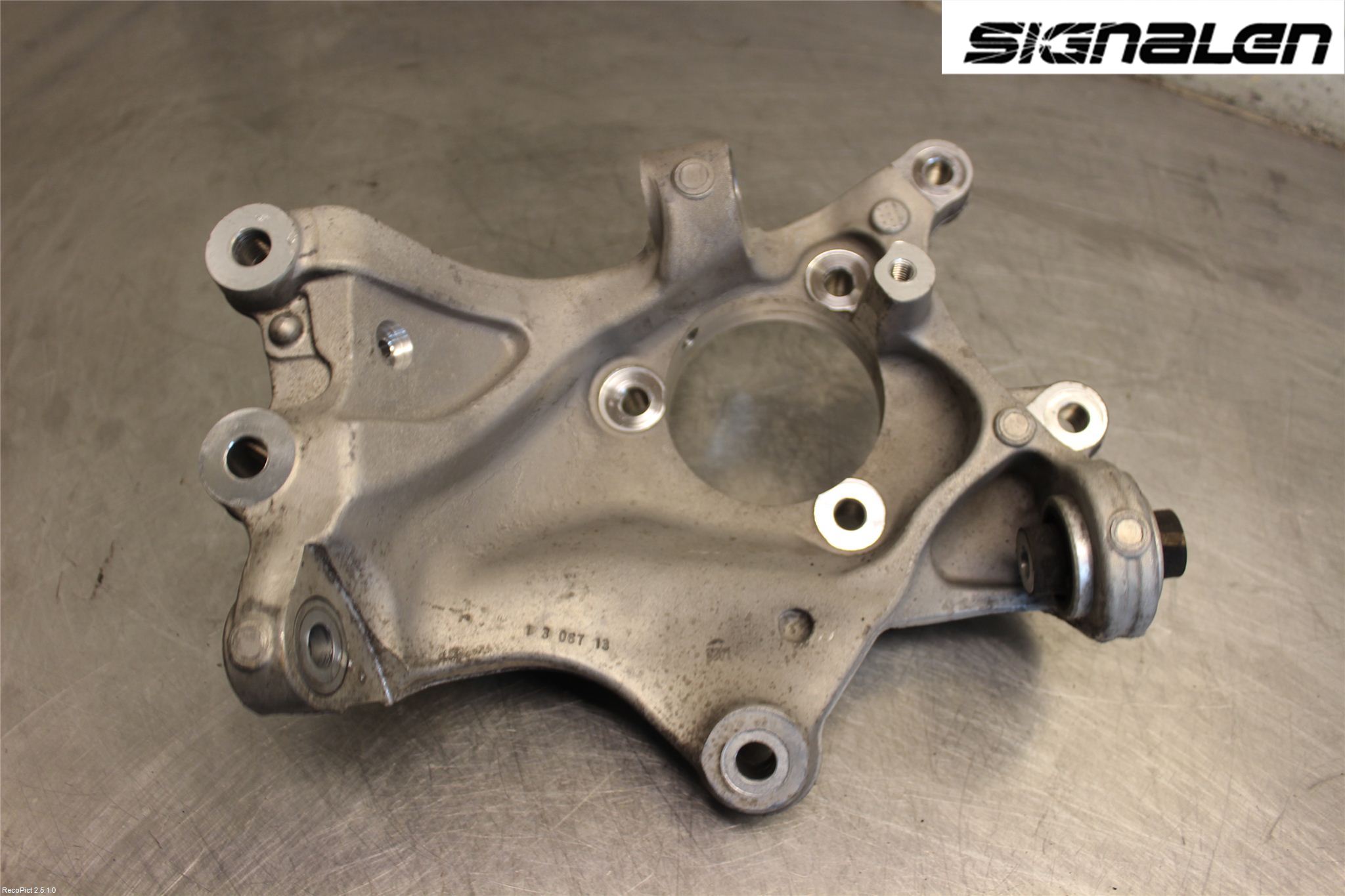 Opel INSIGNIA 09-16 Hjullagerhus-Spindel Hö B