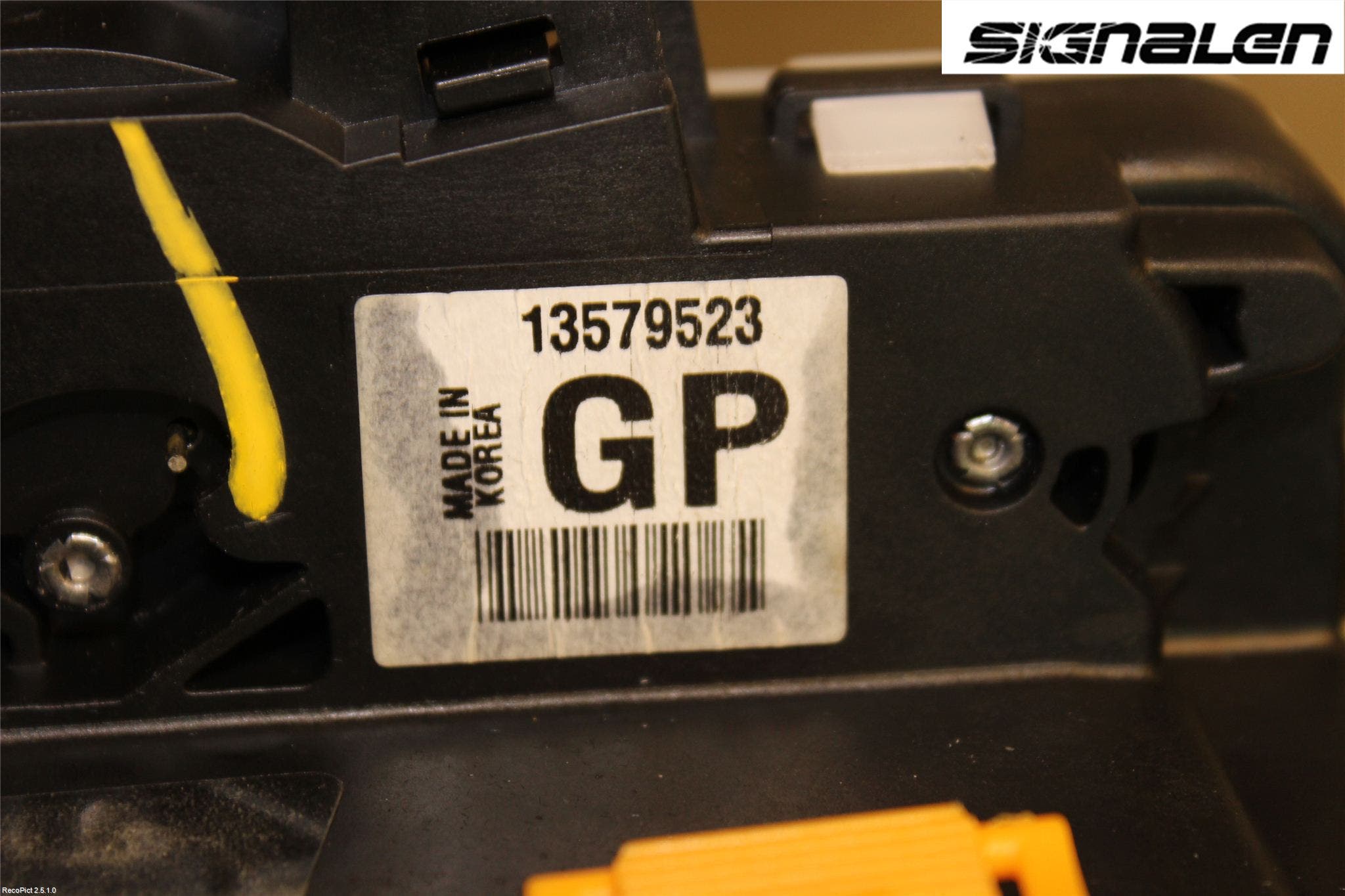 Opel INSIGNIA 09-16 Låskista-Dörrlås