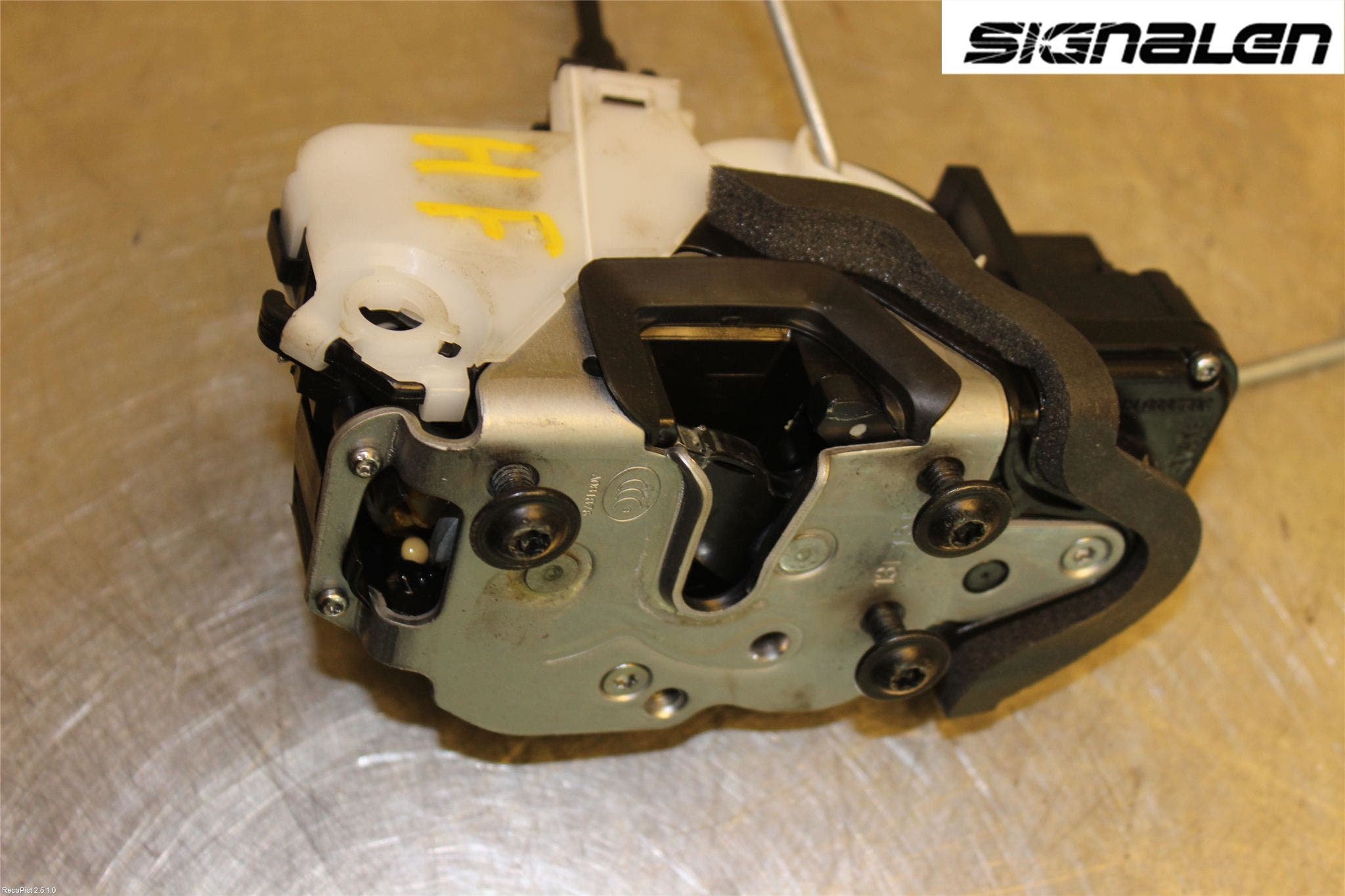 Opel INSIGNIA 09-16 Låskista-Dörrlås