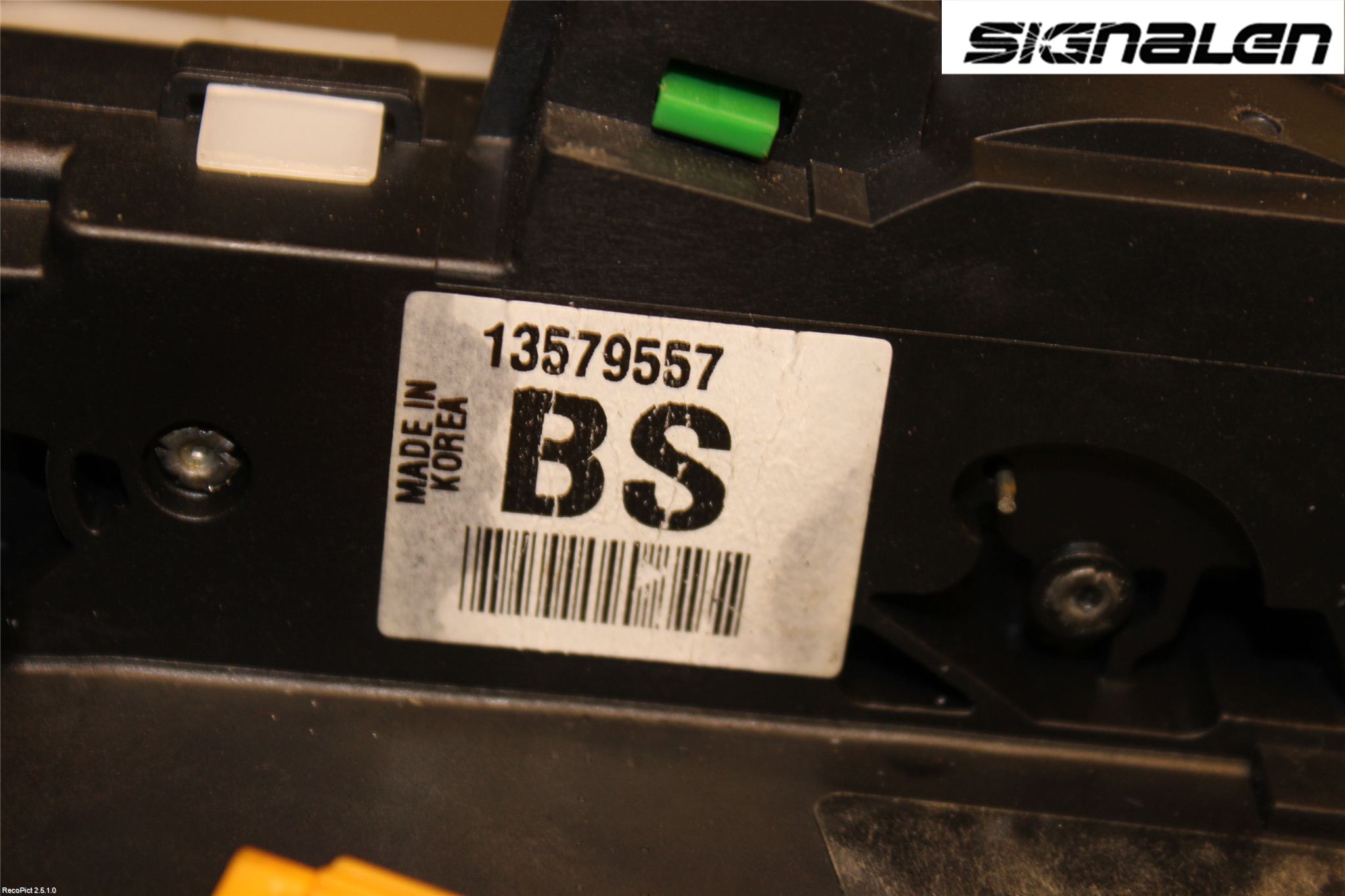 Opel INSIGNIA 09-16 Låskista-Dörrlås