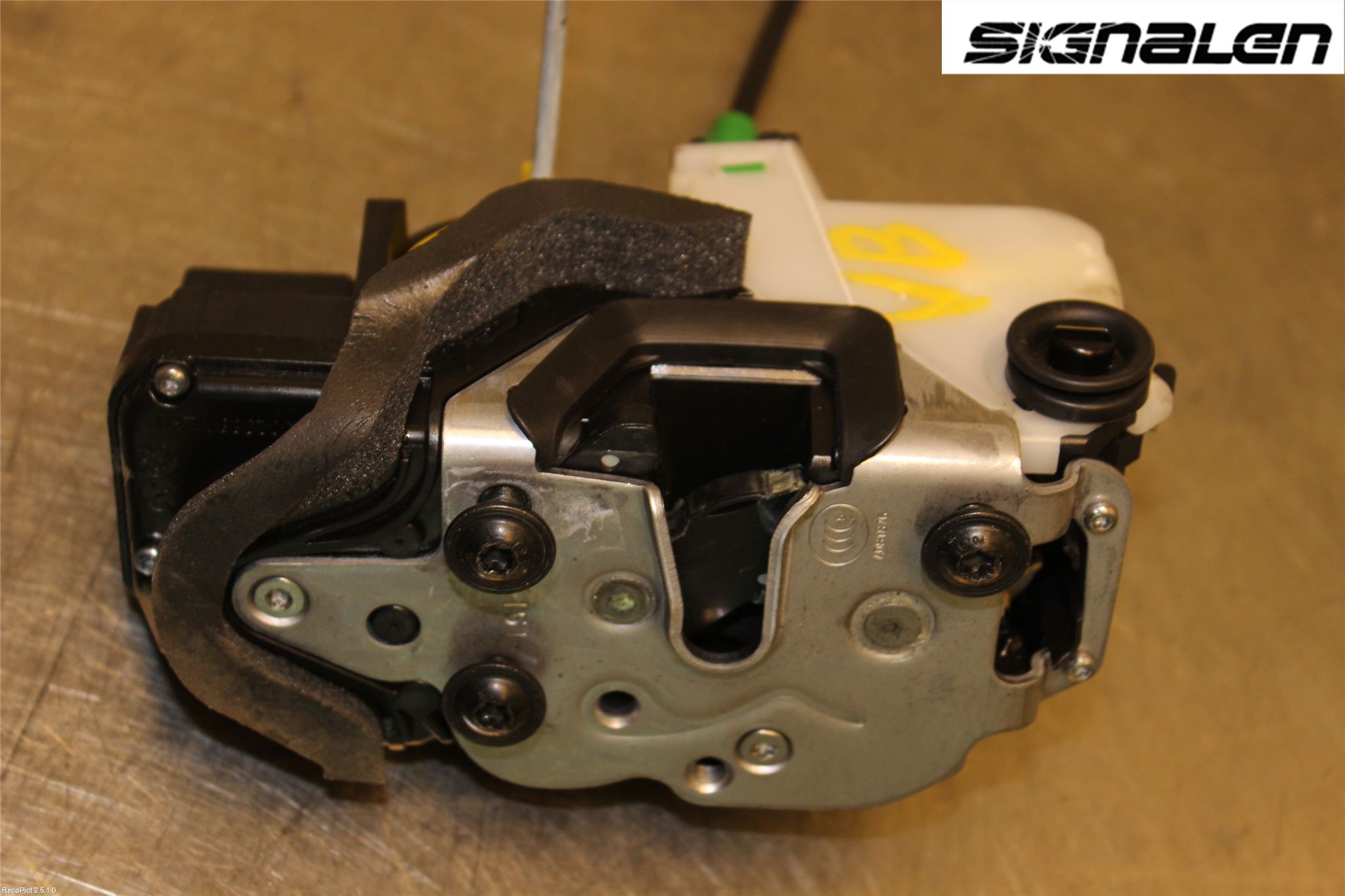 Opel INSIGNIA 09-16 Låskista-Dörrlås