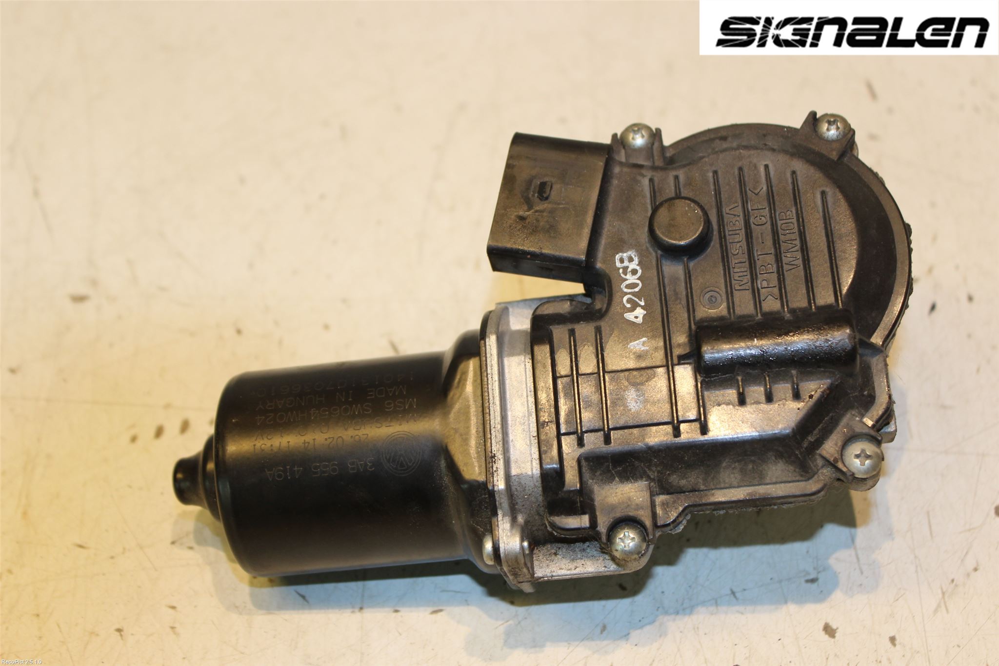 Volkswagen VW PASSAT 11-14 Torkarmotor Vindruta