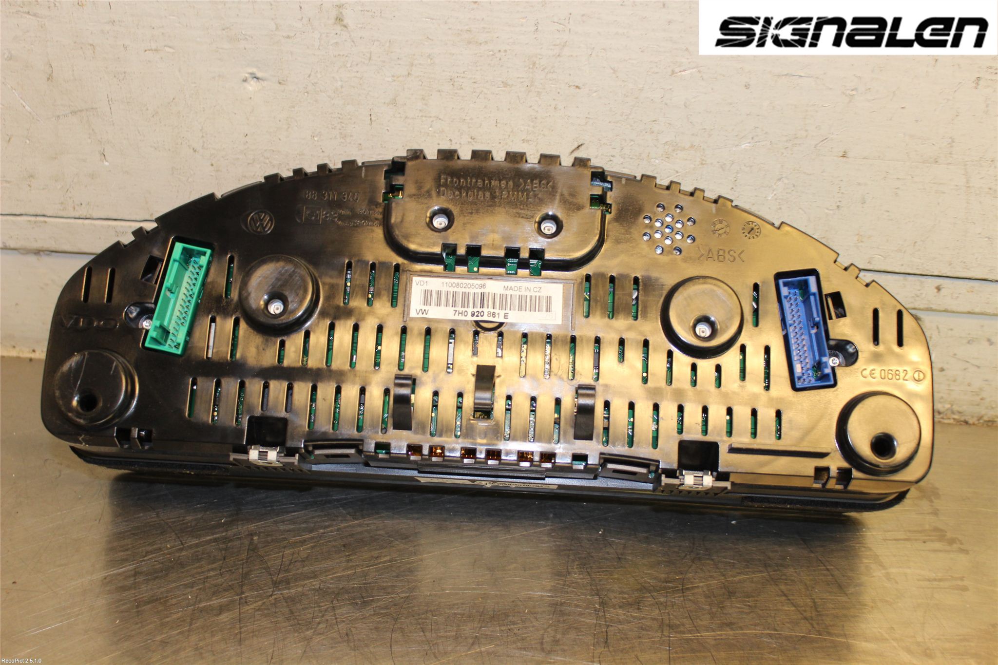 Volkswagen VW TRANSP/CARAVELLE (T5) 04-15 Instrument Komb