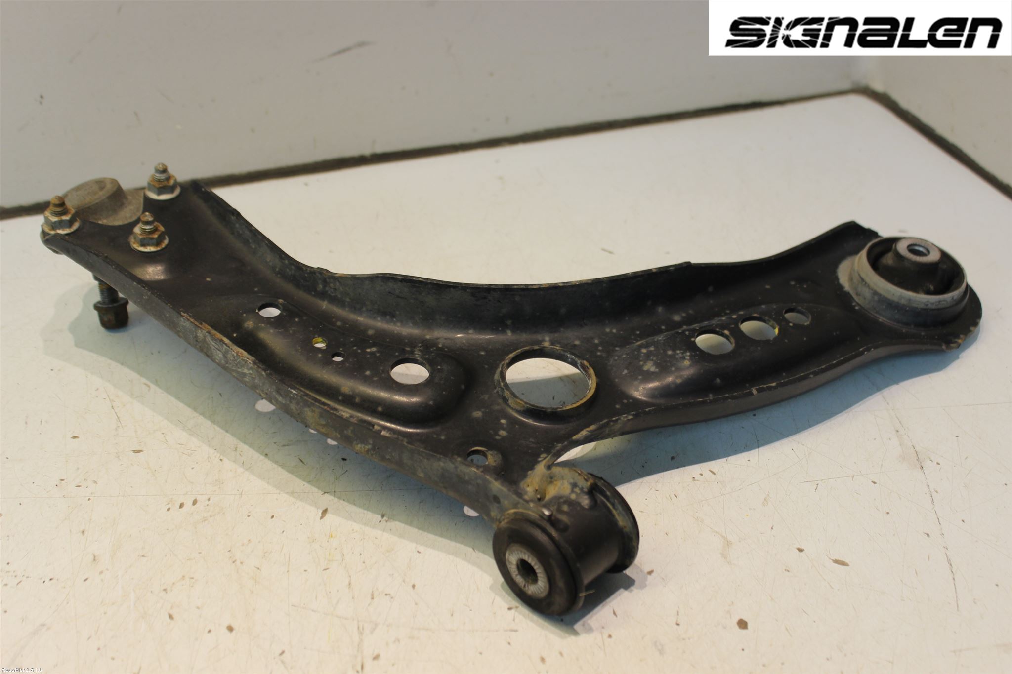 Volkswagen VW GOLF / E-GOLF VII 13-20 Bärarm Fram Undre Vä