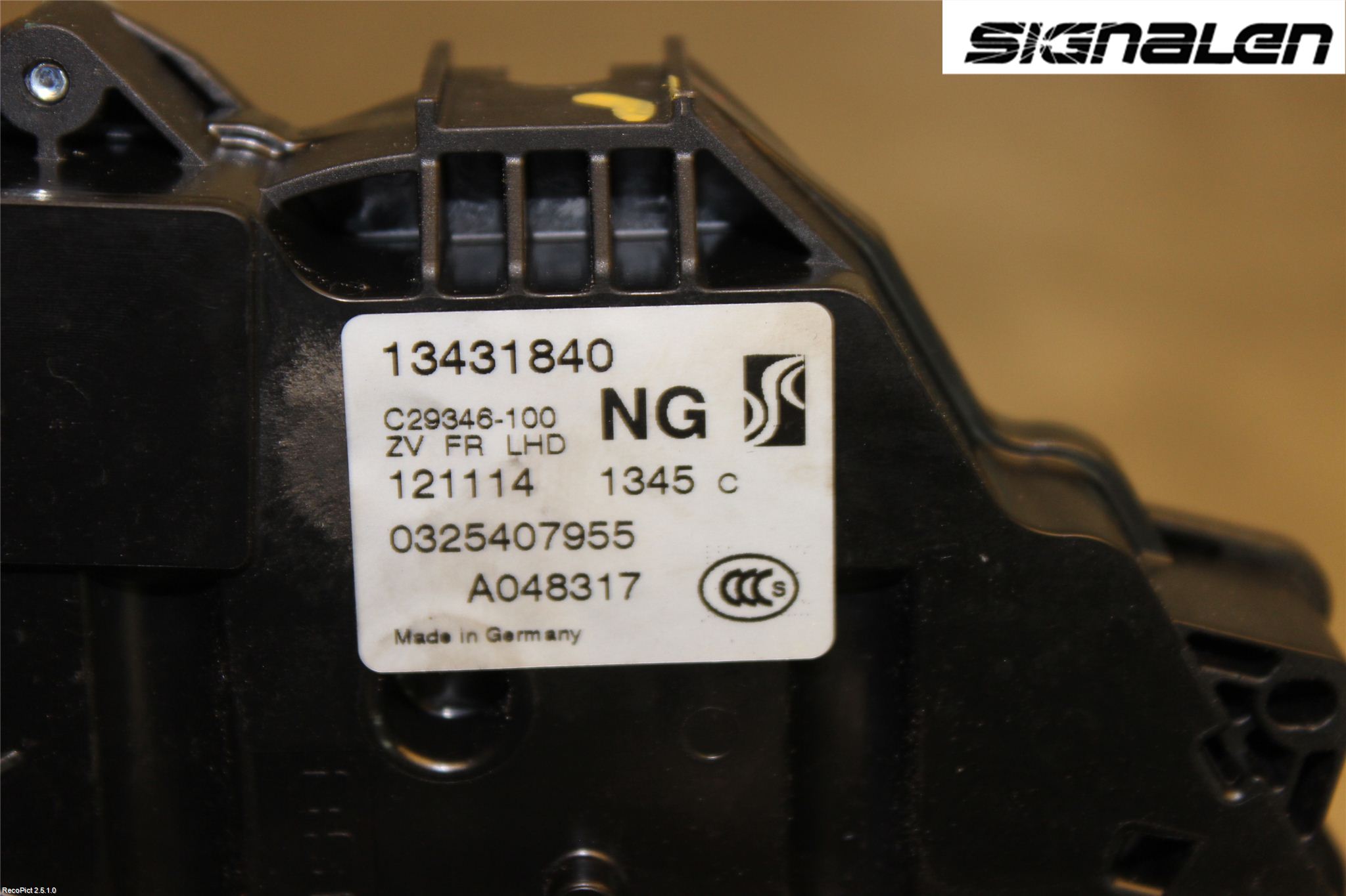 Opel CORSA E 15-19 Låskista-Dörrlås