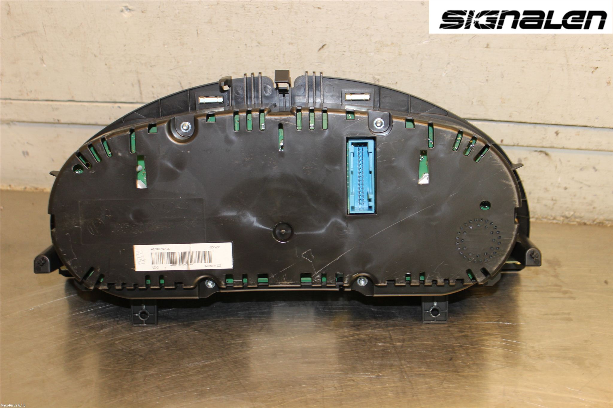 Volkswagen VW PASSAT 11-14 Instrument Komb