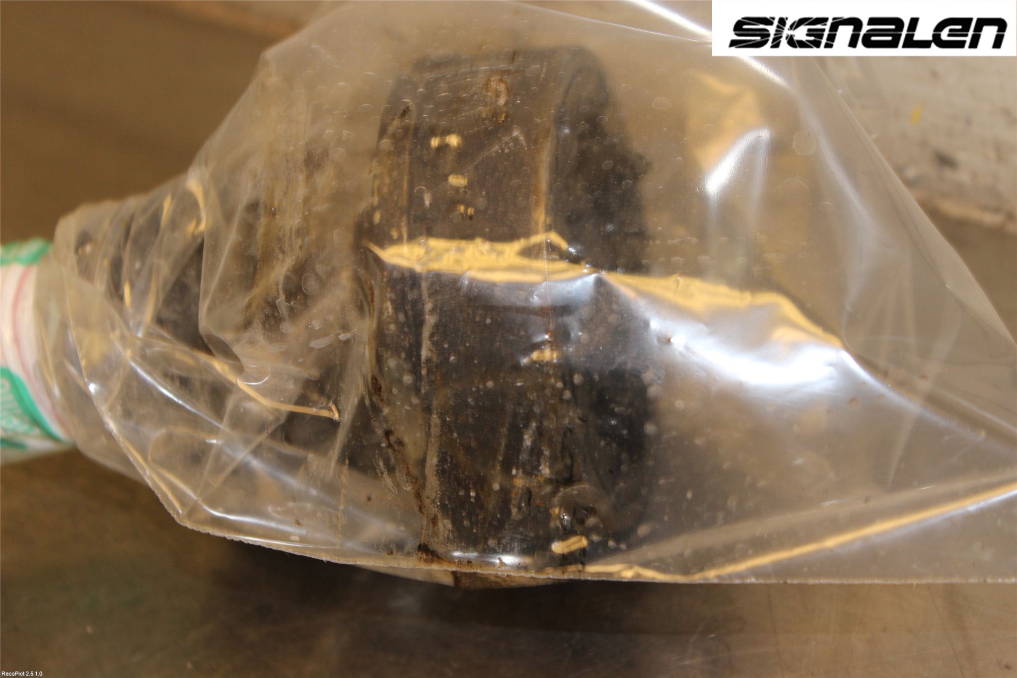 Volkswagen VW PASSAT 11-14 Drivaxel Fram Höger