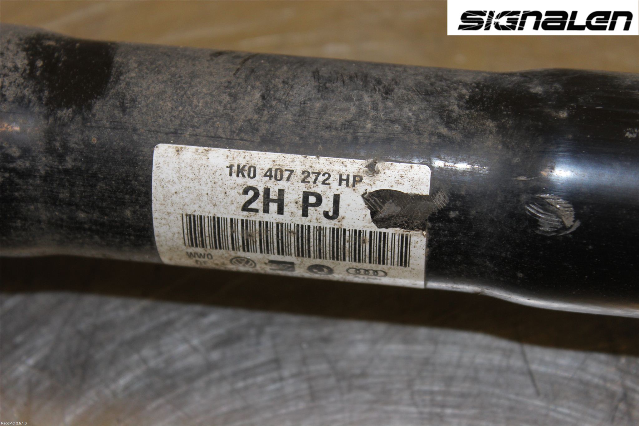 Volkswagen VW PASSAT 11-14 Drivaxel Fram Höger