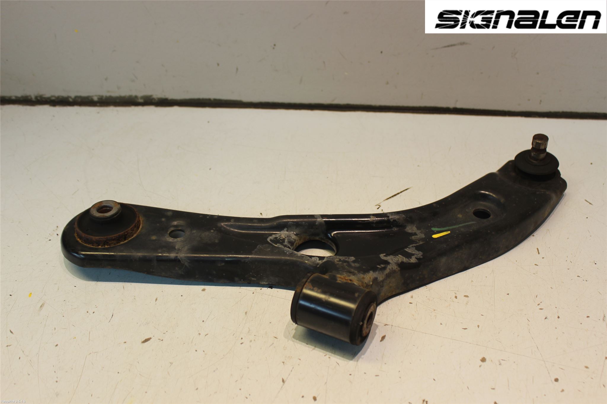 Opel AGILA B 08-15 Bärarm Fram Undre Vä