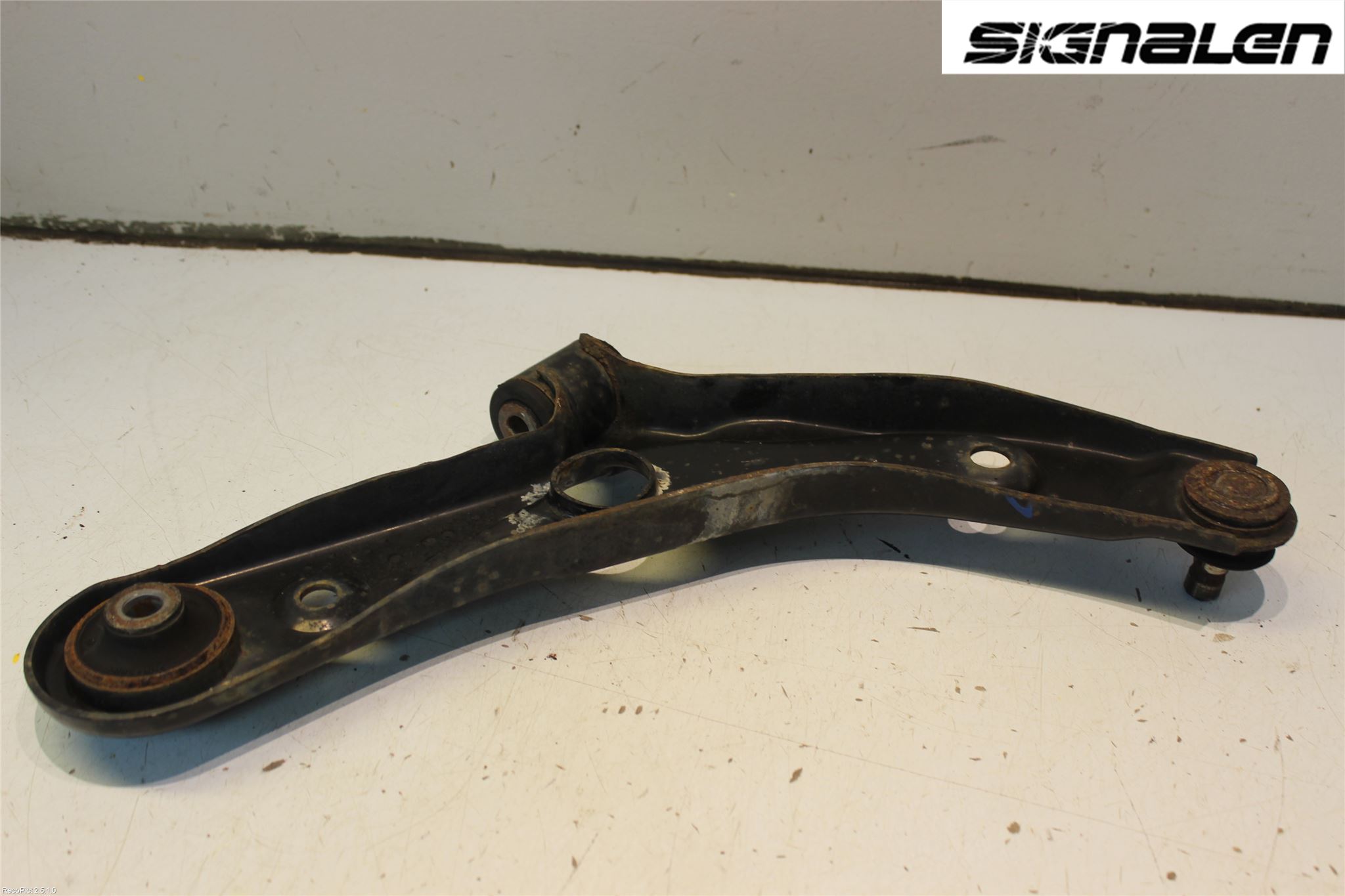 Opel AGILA B 08-15 Bärarm Fram Undre Vä