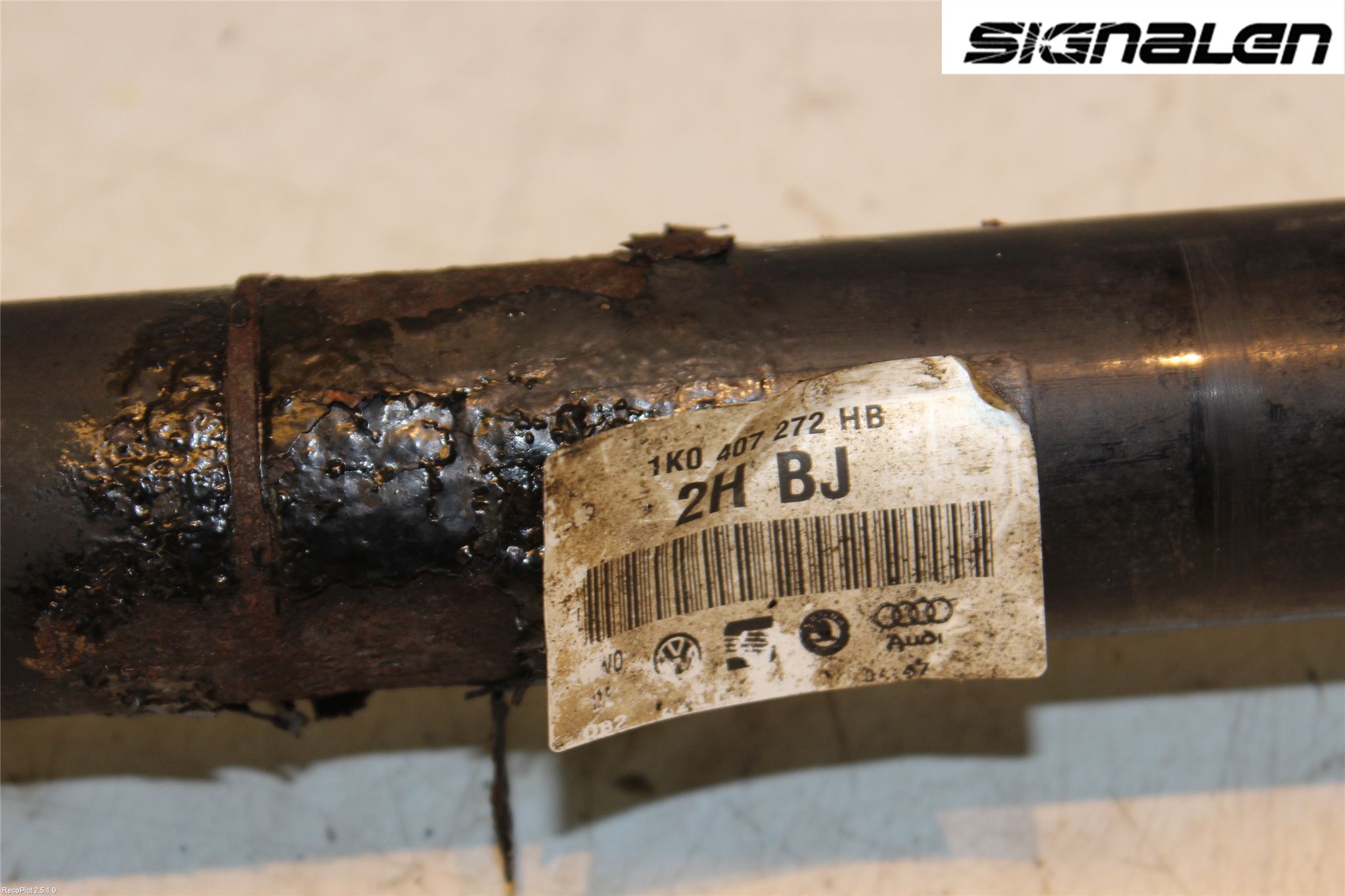 Volkswagen VW GOLF V 04-09 Drivaxel Fram Höger