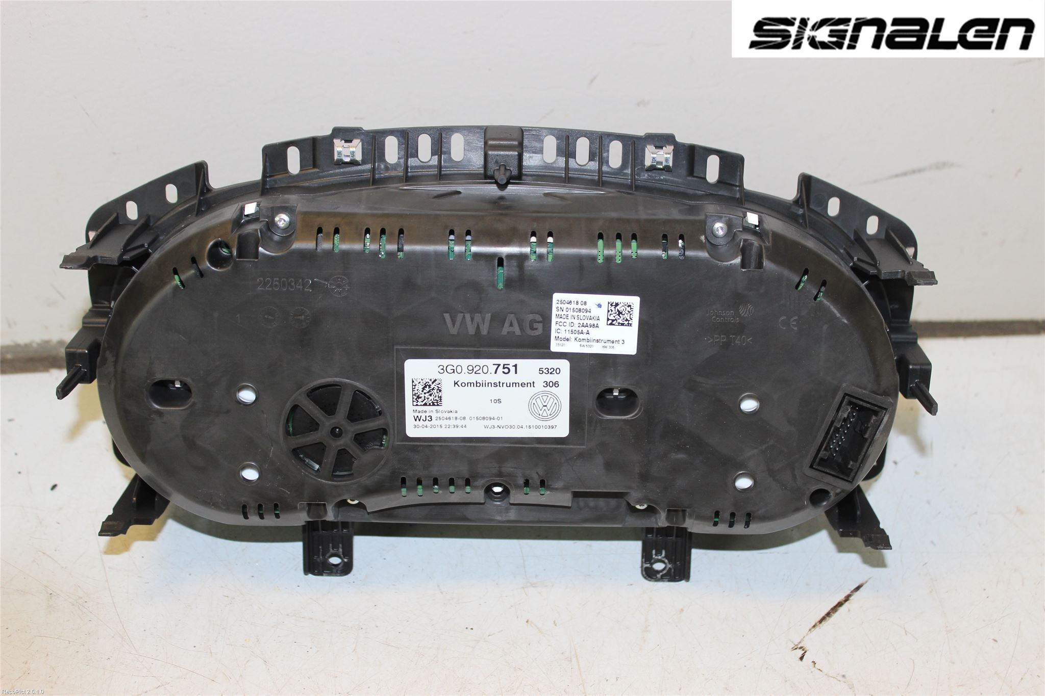 Volkswagen VW PASSAT 15-19 Instrument Komb