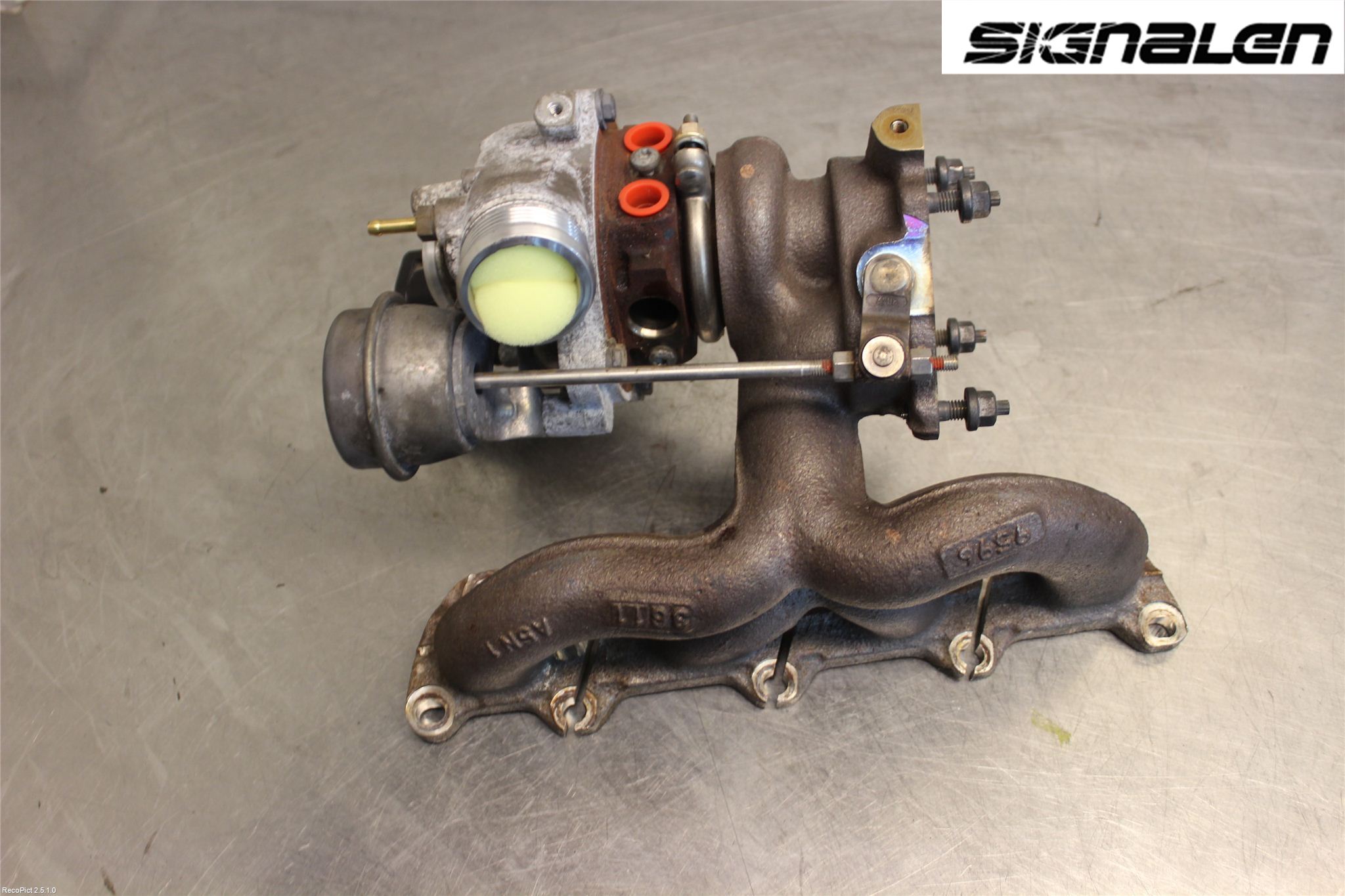 Volkswagen VW TOURAN 10-15 Turboaggregat