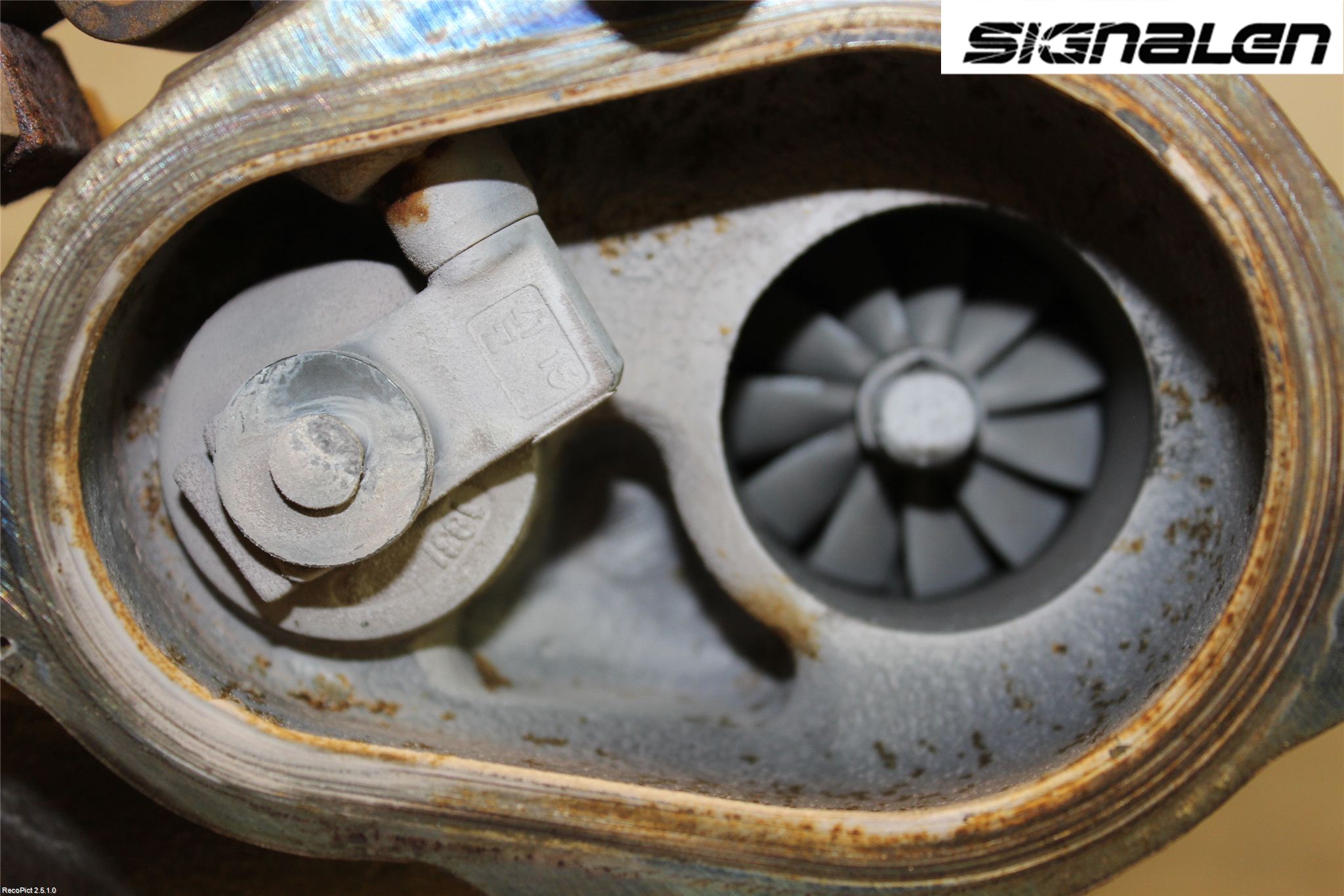 Volkswagen VW TOURAN 10-15 Turboaggregat
