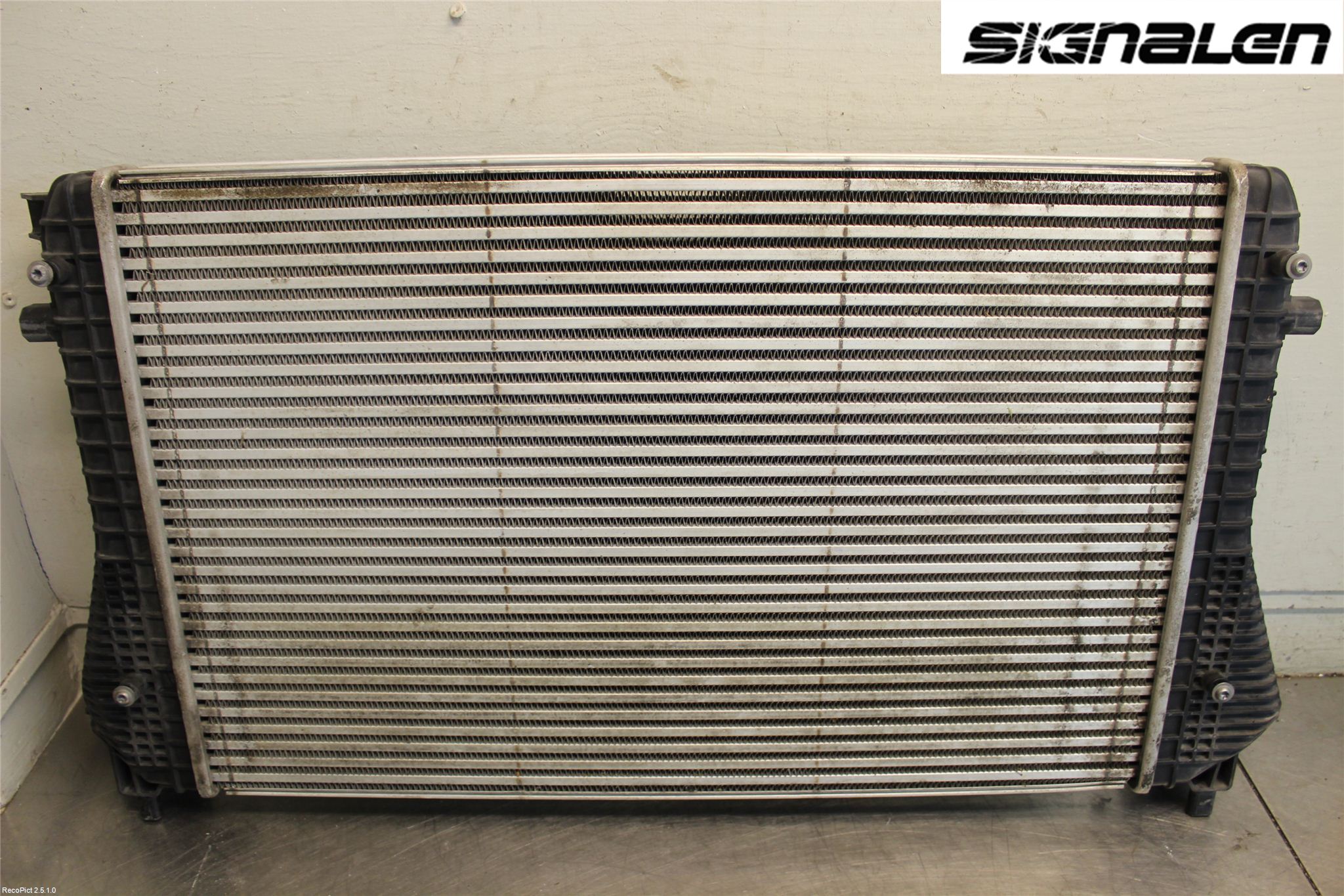 Volkswagen VW TOURAN 10-15 Laddluft-Intercooler Kyl