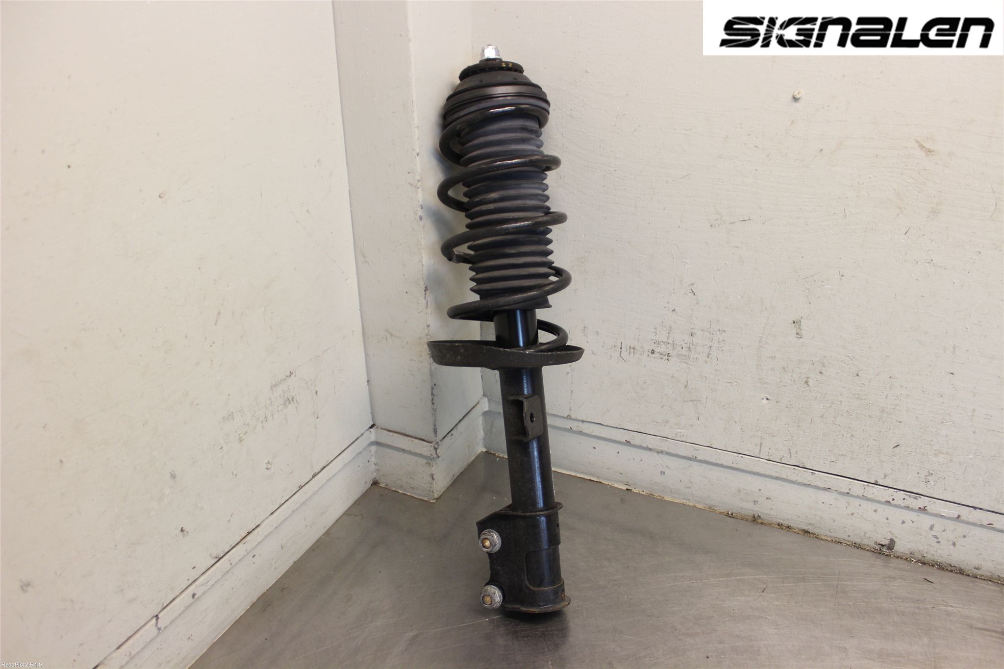 Opel CORSA D 07-14 Fjäderben Fram Vänster