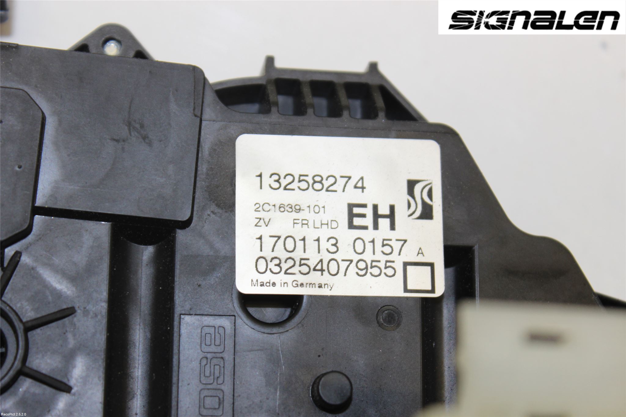 Opel CORSA D 07-14 Låskista-Dörrlås