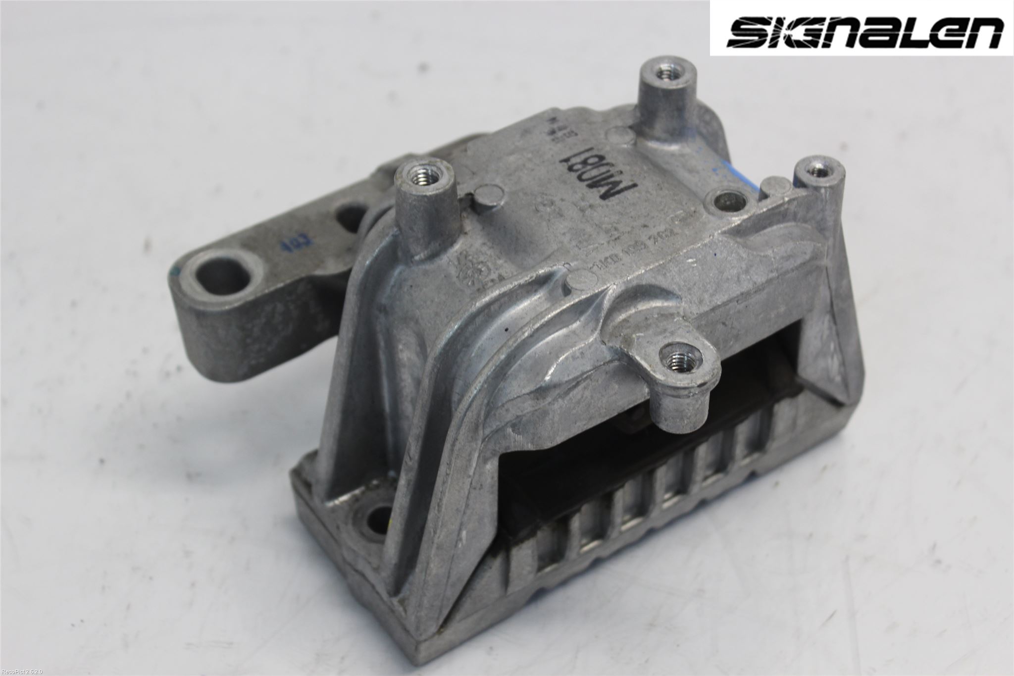 Volkswagen VW PASSAT 15-19 Motorfäste