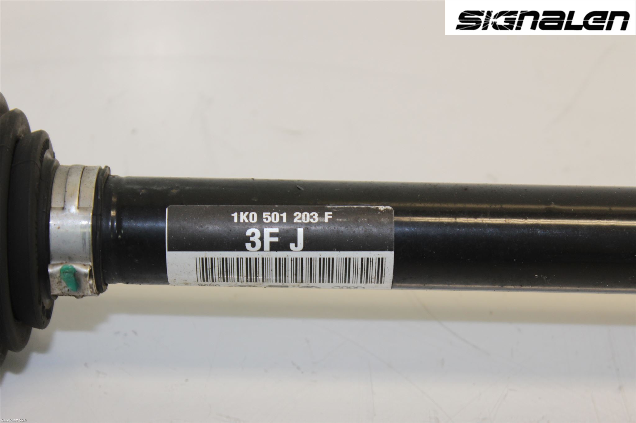 Volkswagen VW PASSAT 11-14 Drivaxel Bak Vänster