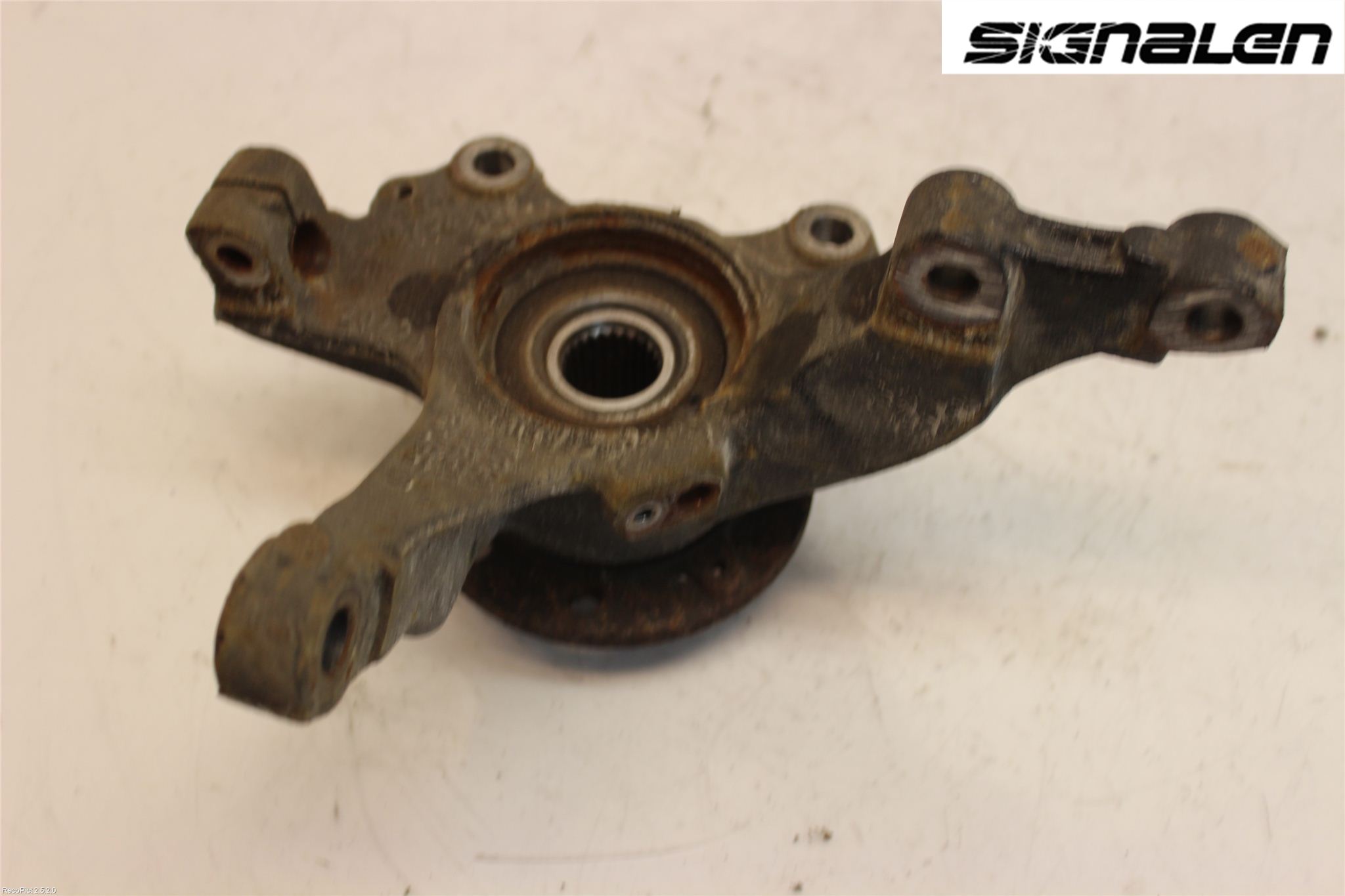 Opel CORSA D 07-14 Styrspindel Lagerhus Hö