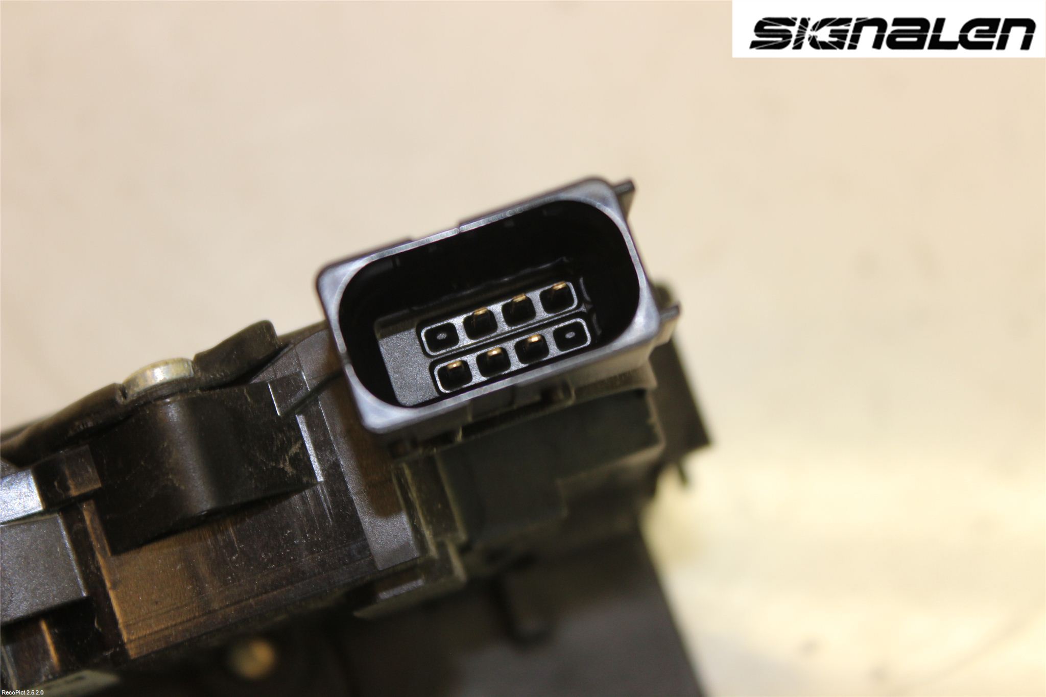 Opel CORSA D 07-14 Låskista-Dörrlås