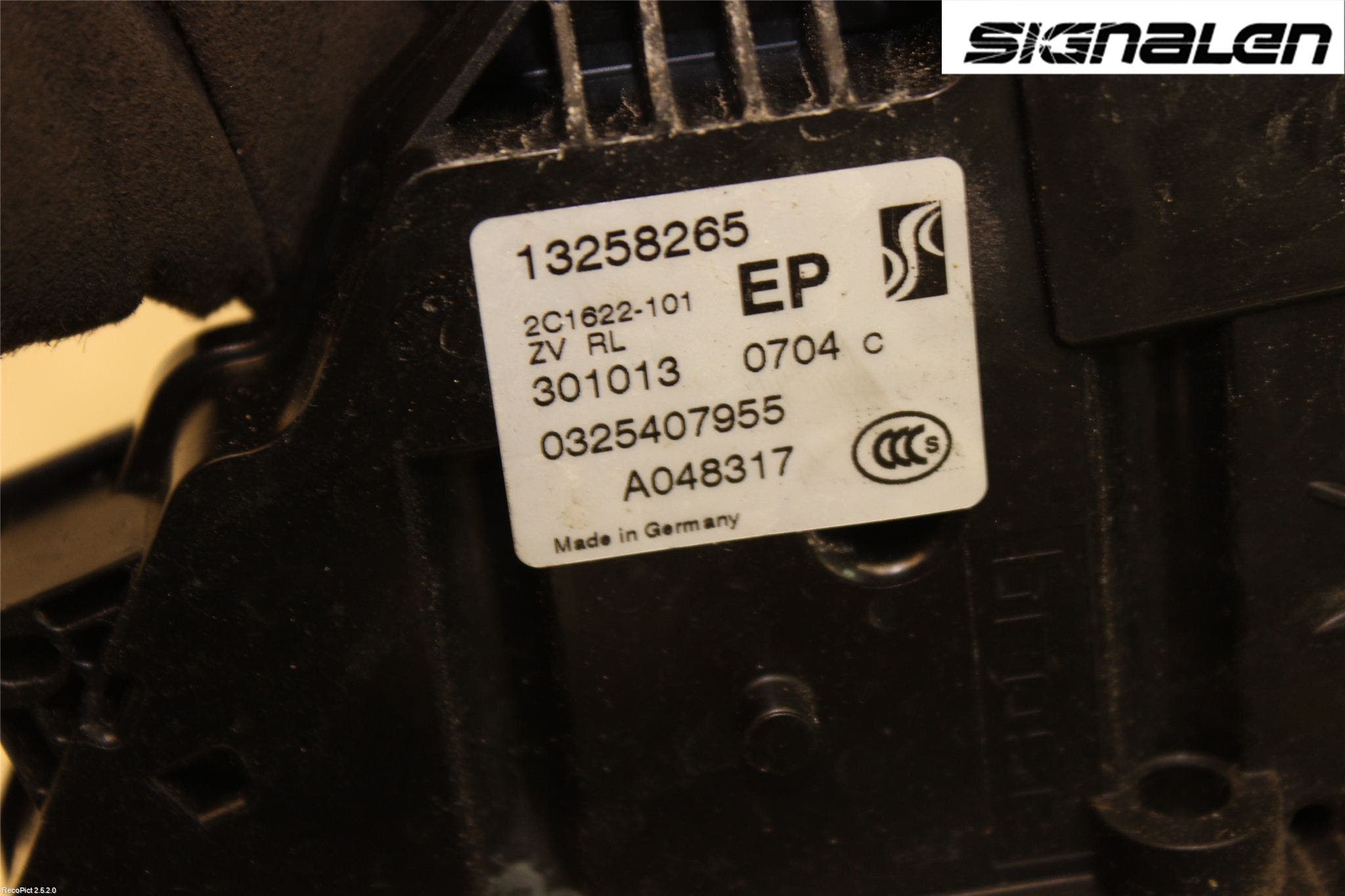 Opel CORSA D 07-14 Låskista-Dörrlås