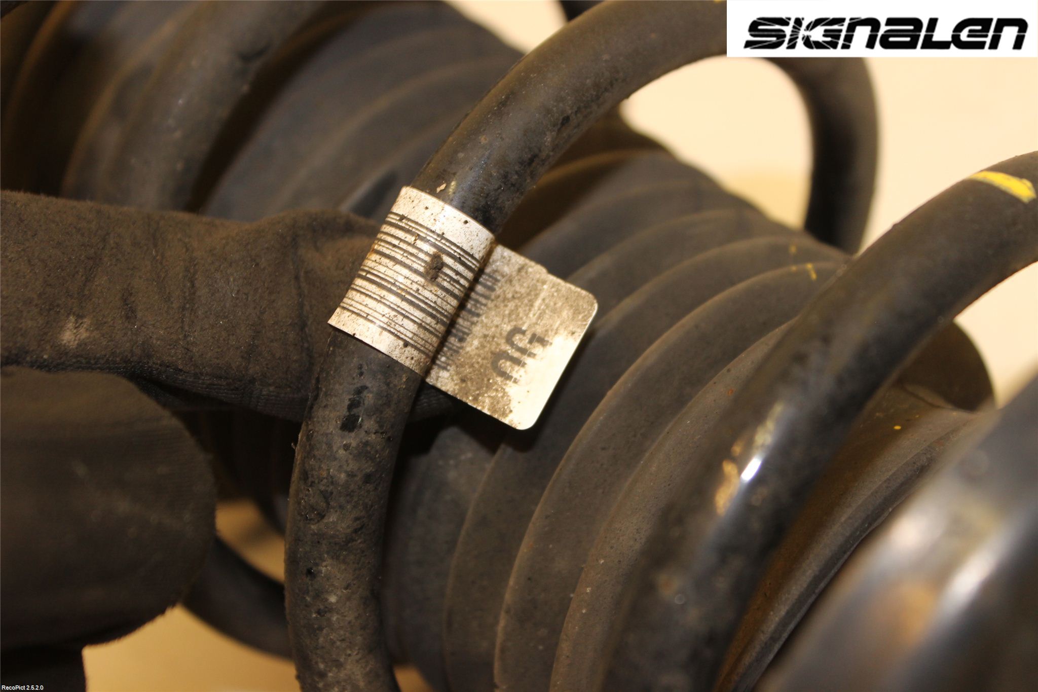 Opel CORSA D 07-14 Fjäderben Fram Höger