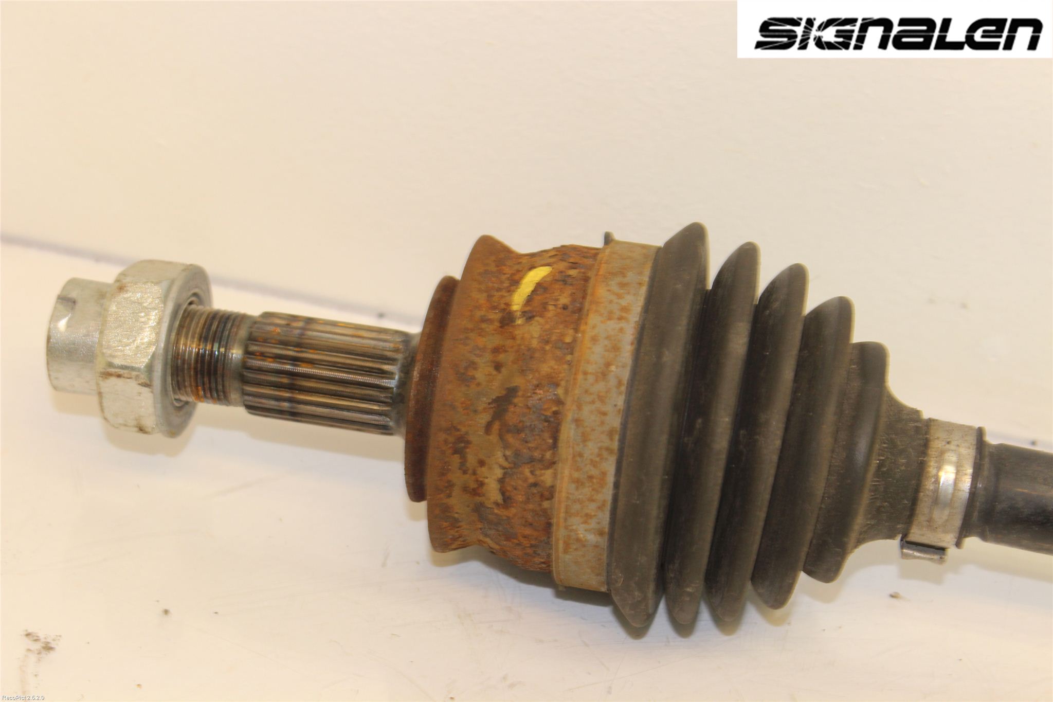 Opel CORSA D 07-14 Drivaxel Fram Höger