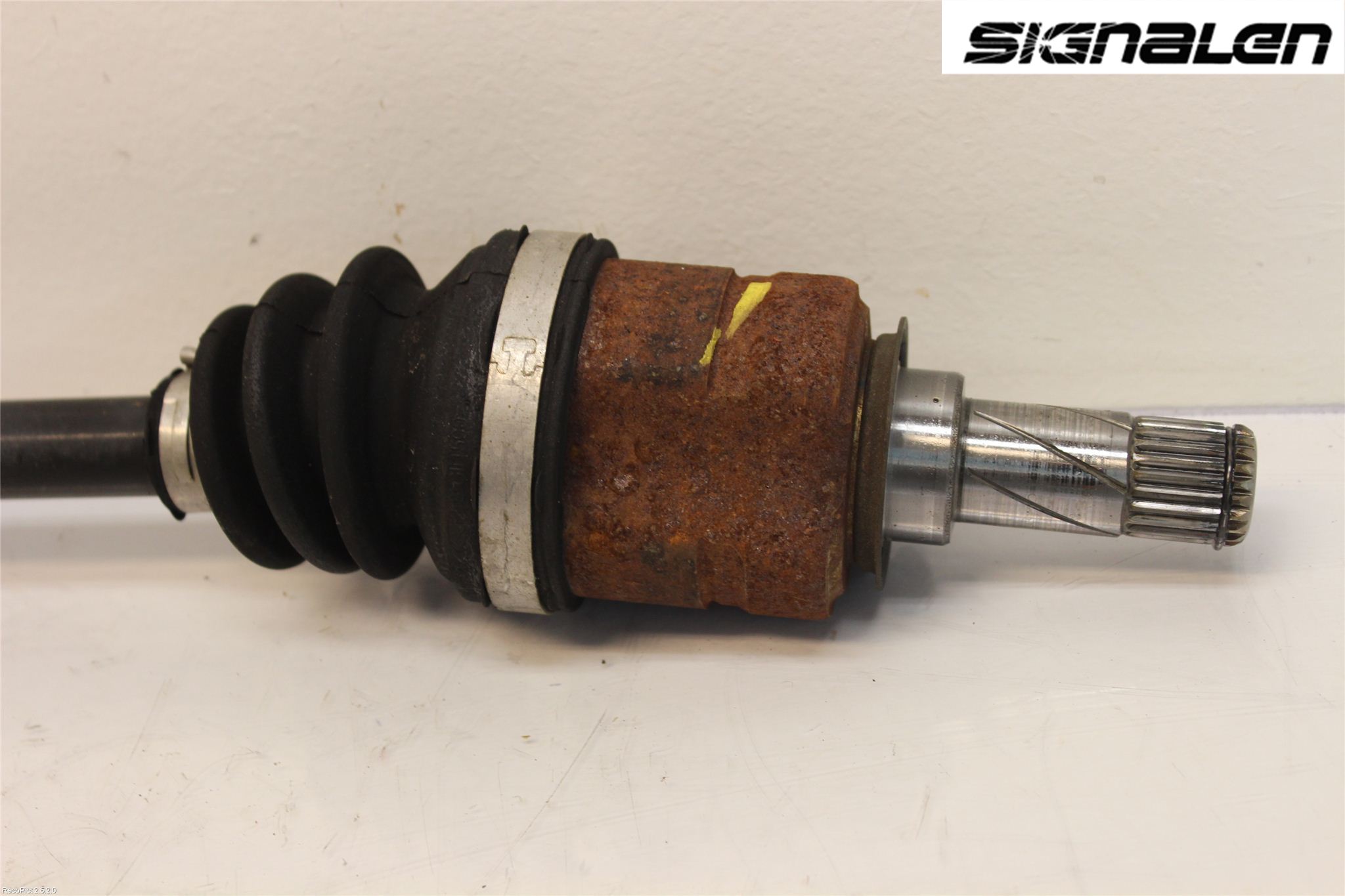 Opel CORSA D 07-14 Drivaxel Fram Höger