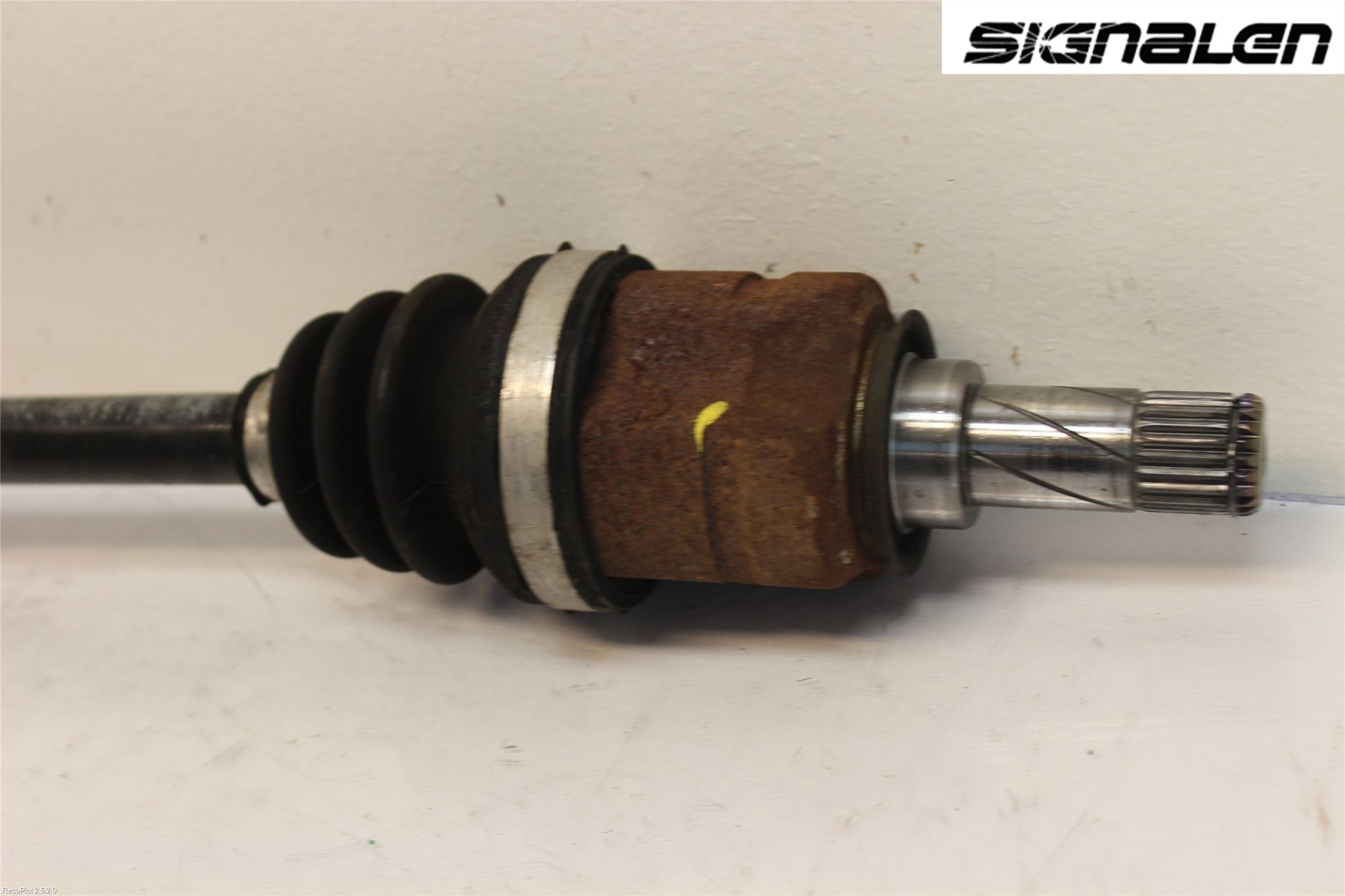 Opel CORSA D 07-14 Drivaxel Fram Vänster