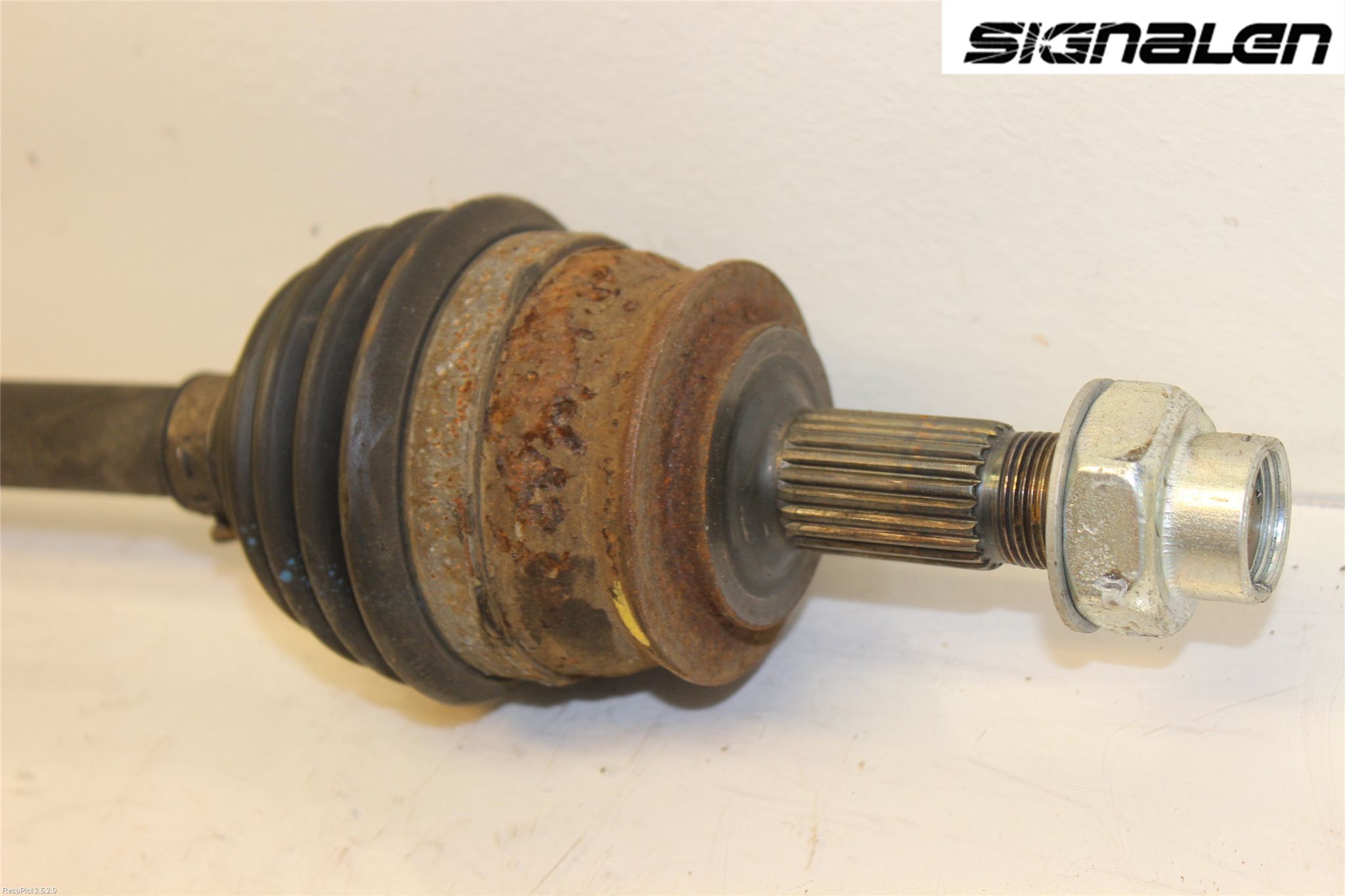 Opel CORSA D 07-14 Drivaxel Fram Höger