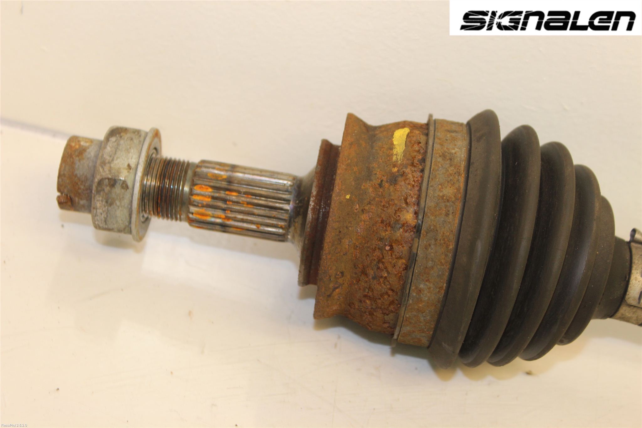 Opel CORSA D 07-14 Drivaxel Fram Höger