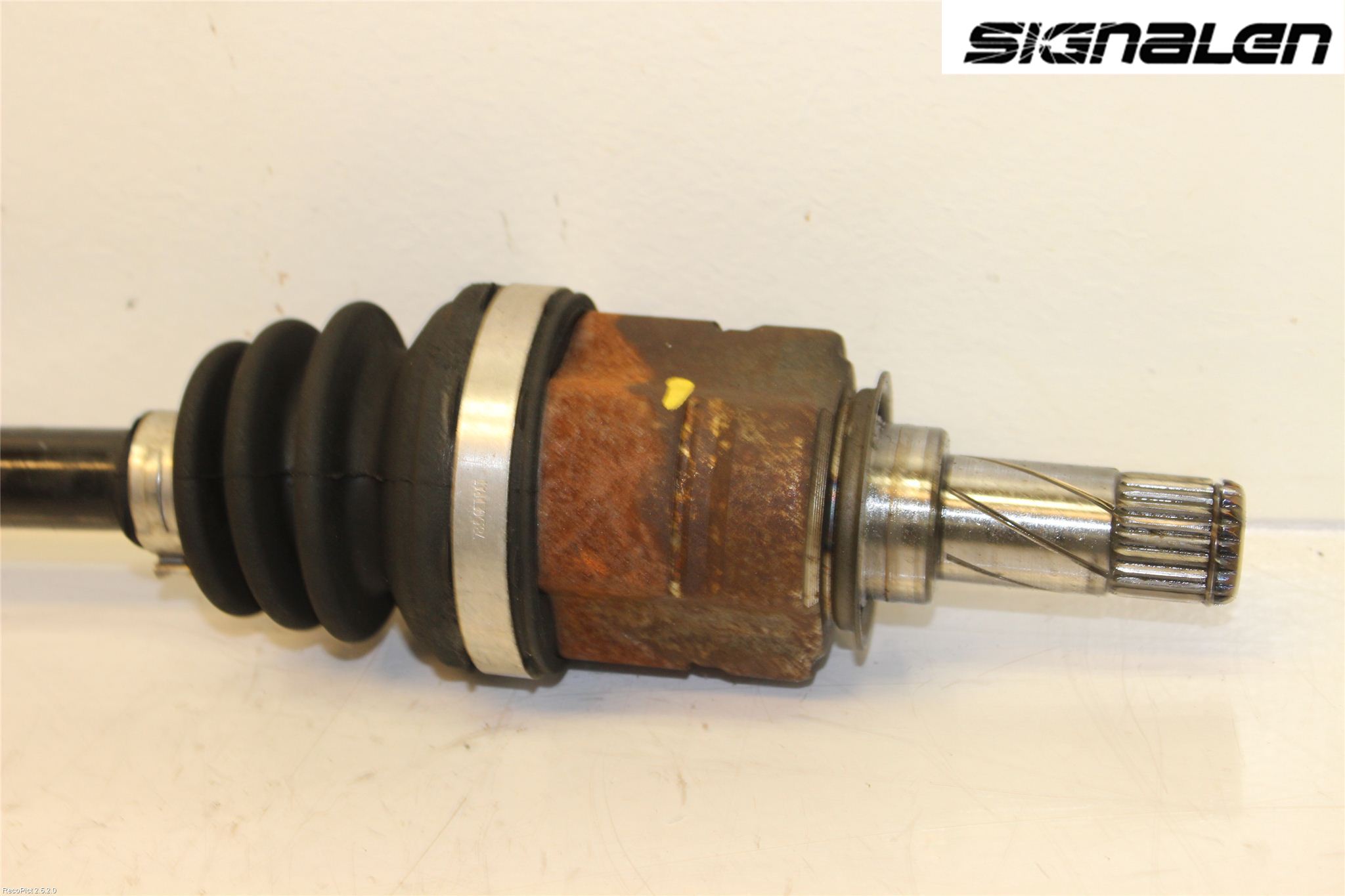 Opel CORSA D 07-14 Drivaxel Fram Höger