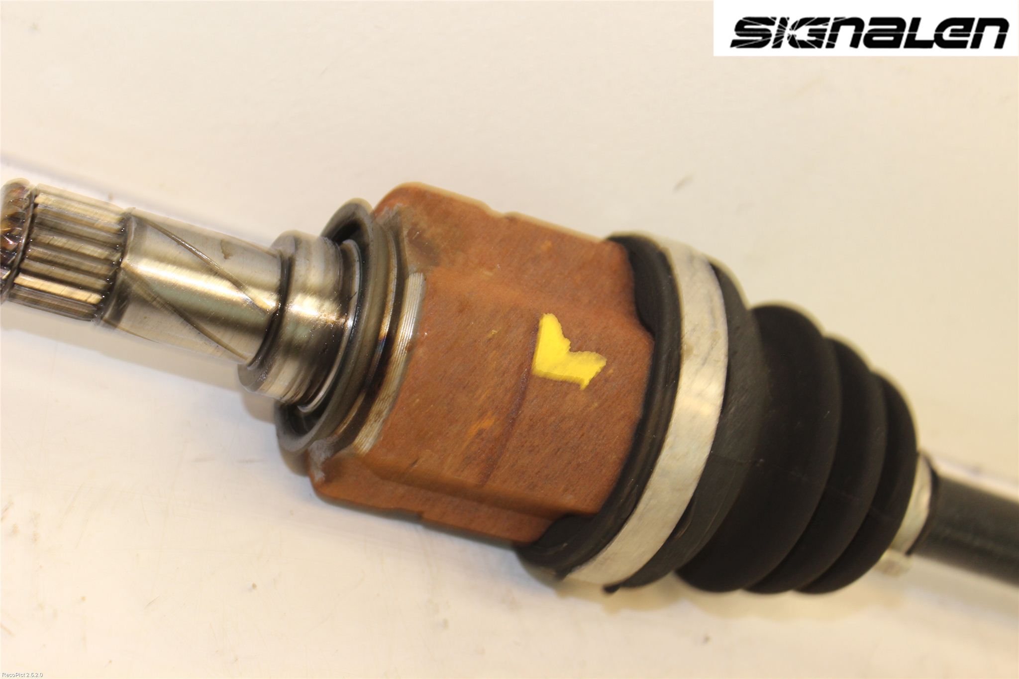 Opel CORSA D 07-14 Drivaxel Fram Vänster
