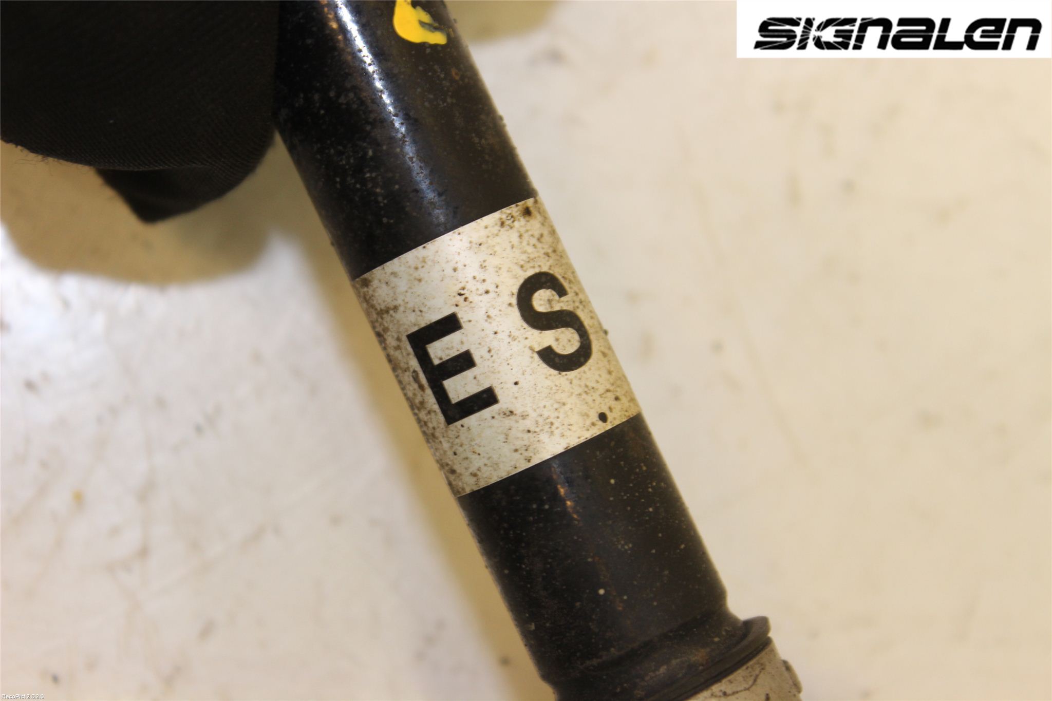 Opel CORSA D 07-14 Drivaxel Fram Vänster