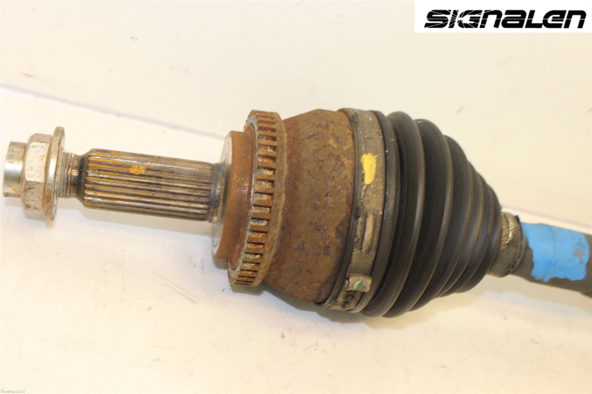 Kia CEED 06-12 Drivaxel Fram Höger