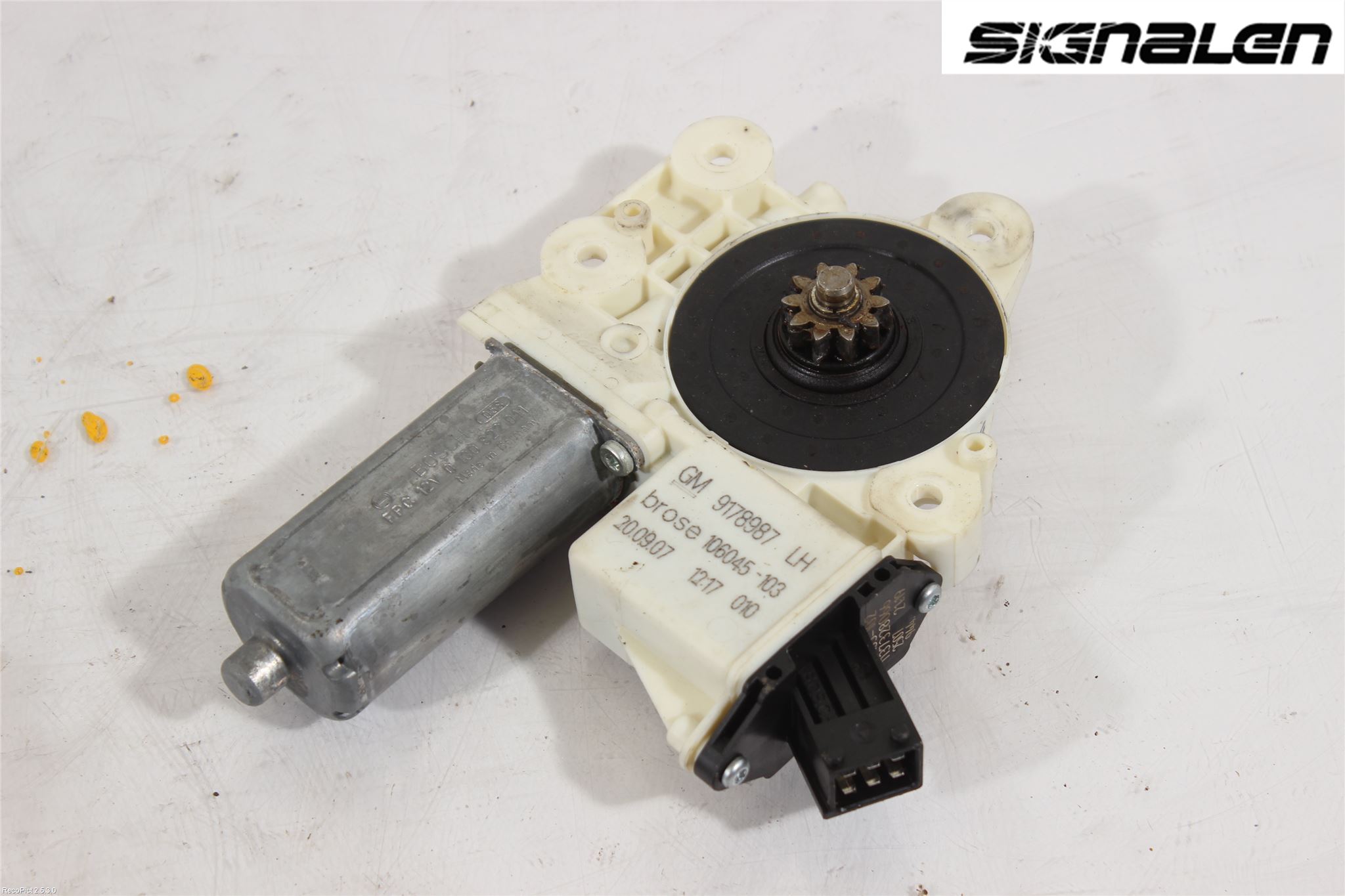 Opel VECTRA C 06-08 Fönsterhissmotor