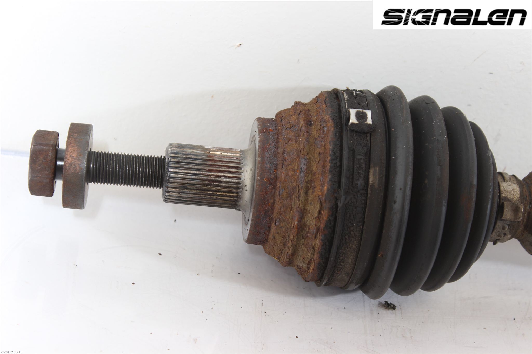 Volkswagen VW GOLF V 04-09 Drivaxel Fram Höger