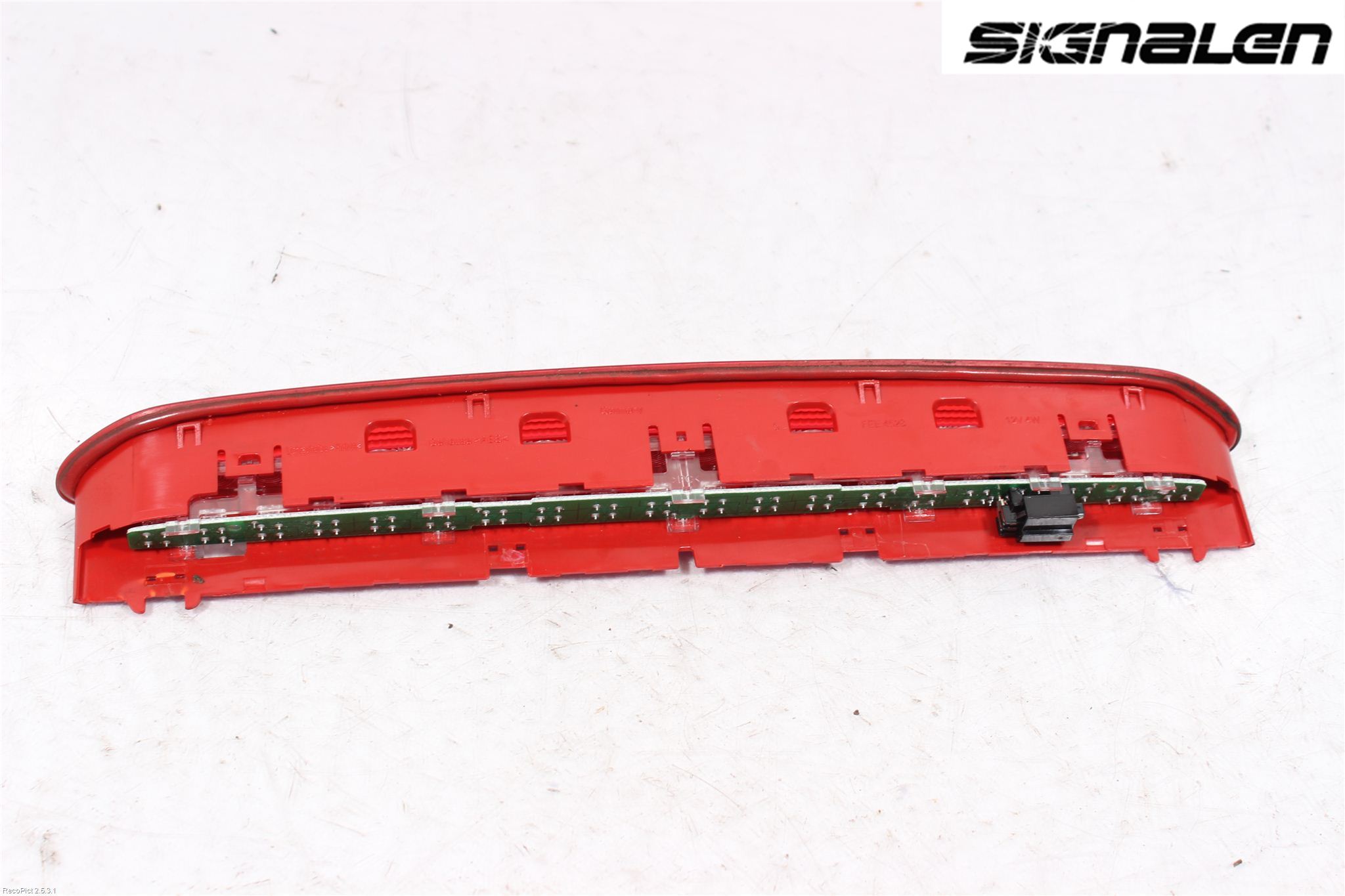 Volkswagen VW PASSAT 11-14 Bromsljus Bakruta