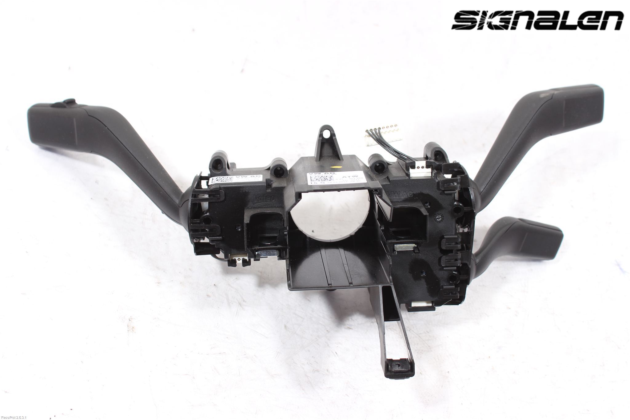 Volkswagen VW PASSAT 15-19 Spakcentral