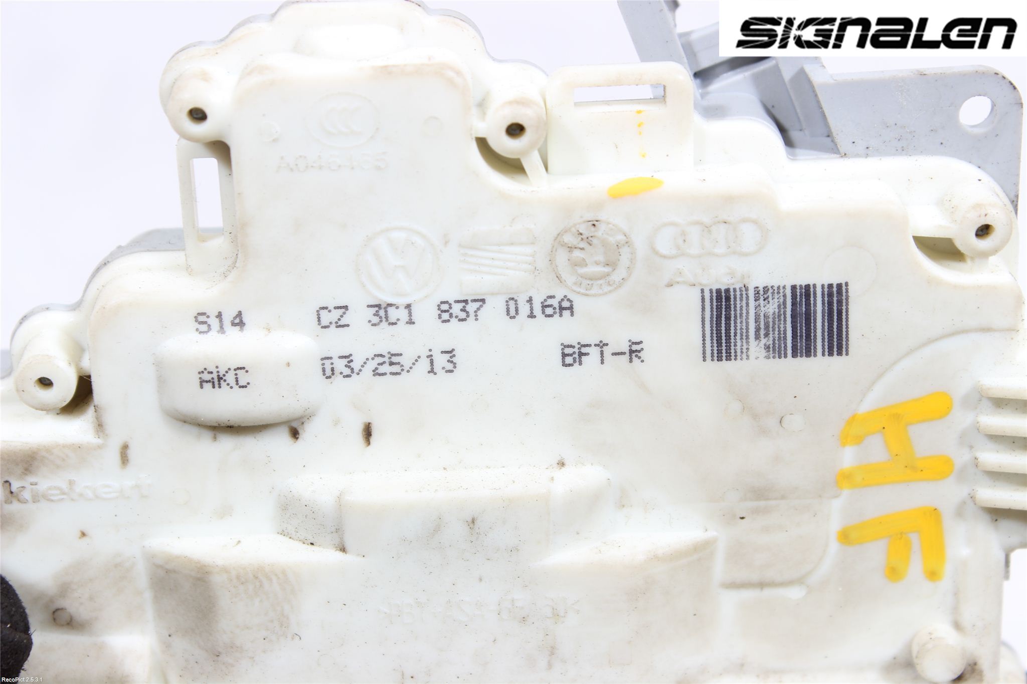 Volkswagen VW PASSAT 11-14 Låskista-Dörrlås