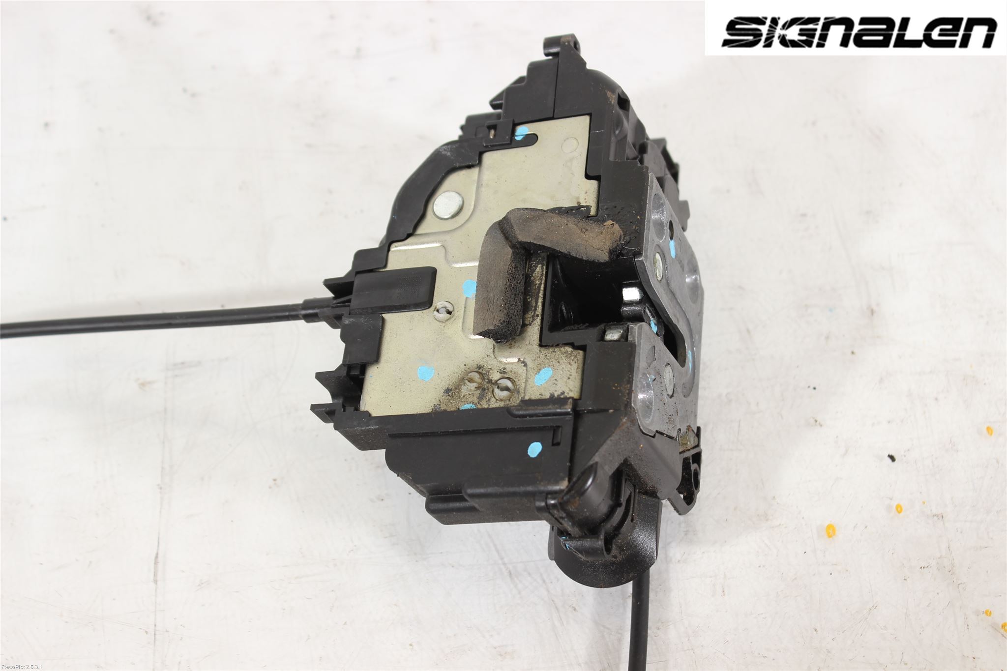 Renault CLIO III  09-12 Låskista-Dörrlås