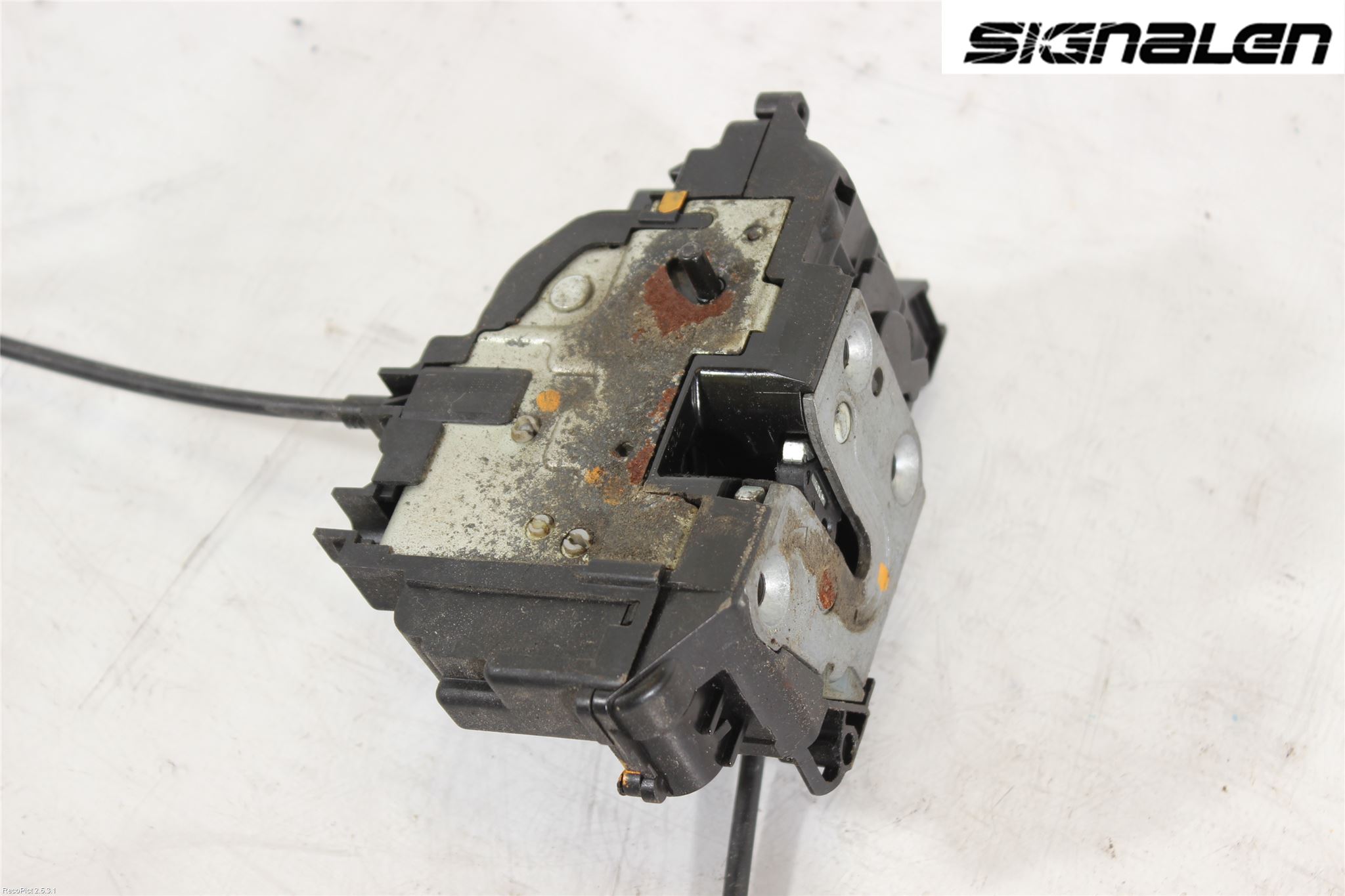 Renault CLIO III  09-12 Låskista-Dörrlås