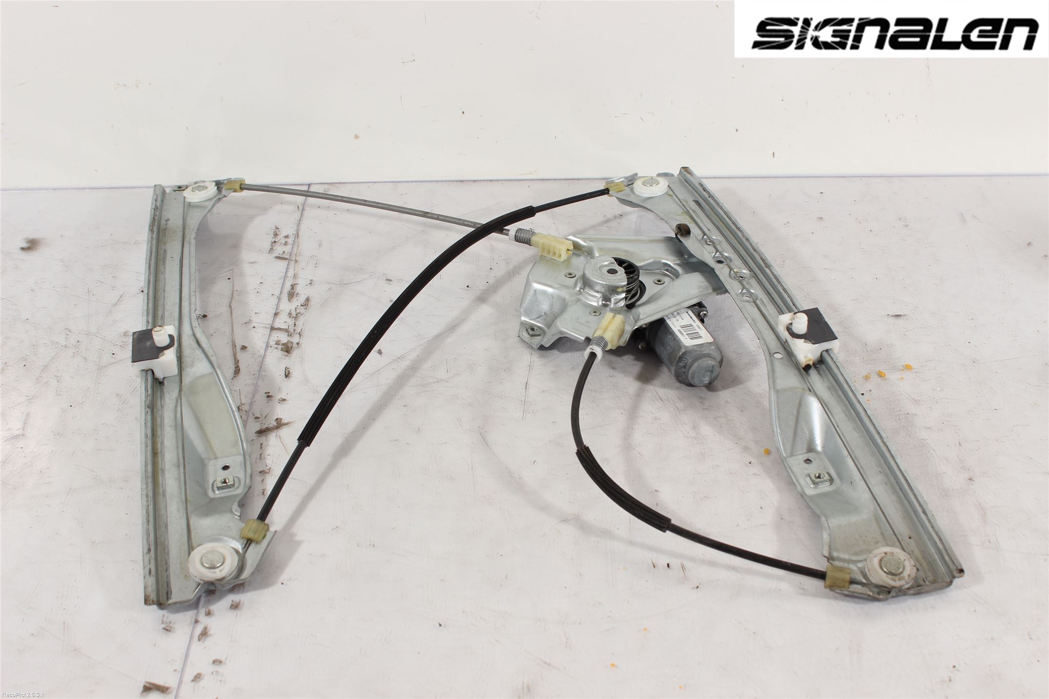 Renault CLIO III  09-12 Fönsterhissmotor