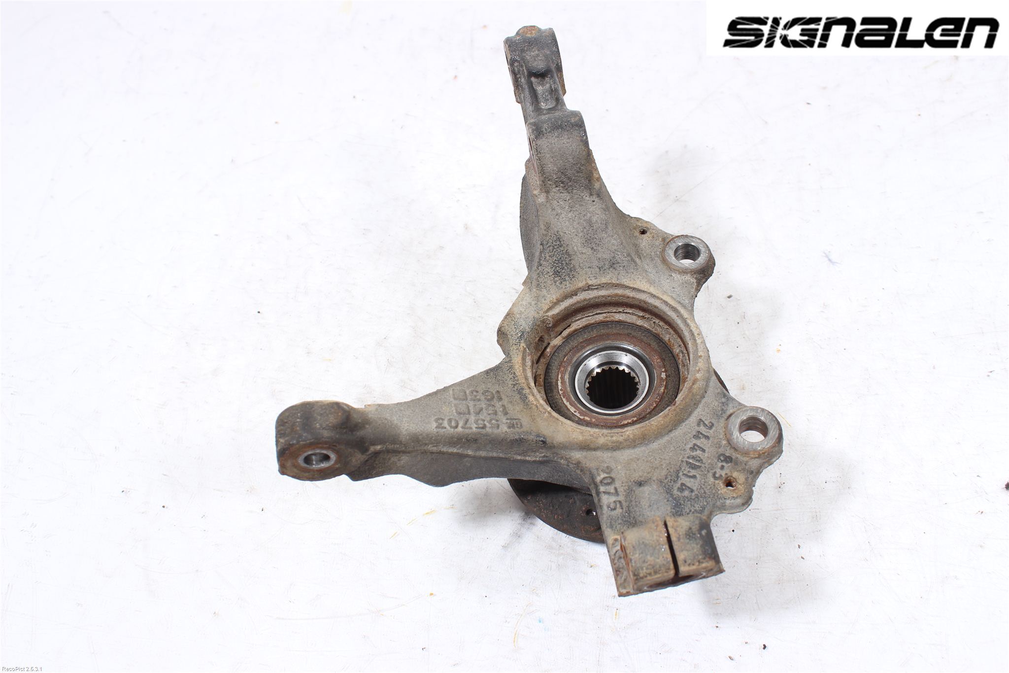 Opel CORSA D 07-14 Styrspindel Lagerhus Vä