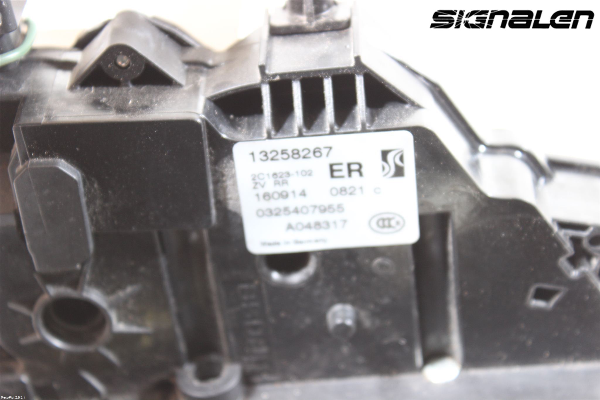 Opel CORSA D 07-14 Låskista-Dörrlås