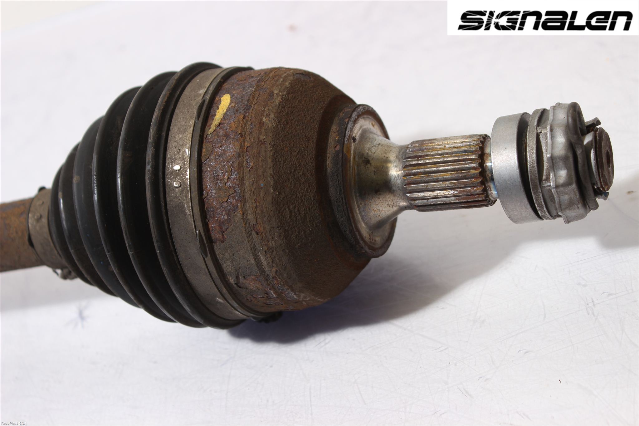 Peugeot 3008 09-16 Drivaxel Fram Höger