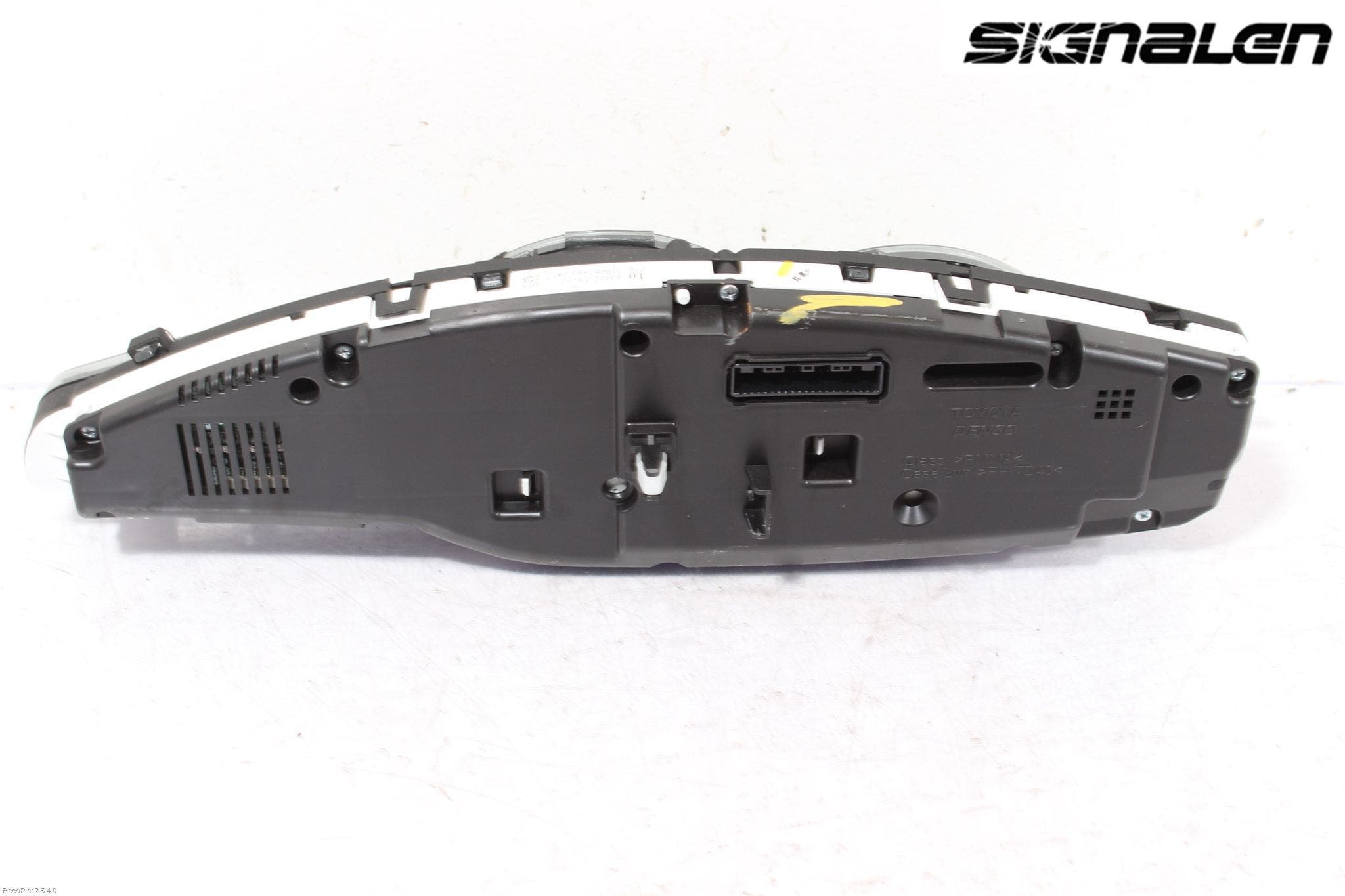 Toyota VERSO 09-18 Instrument Komb