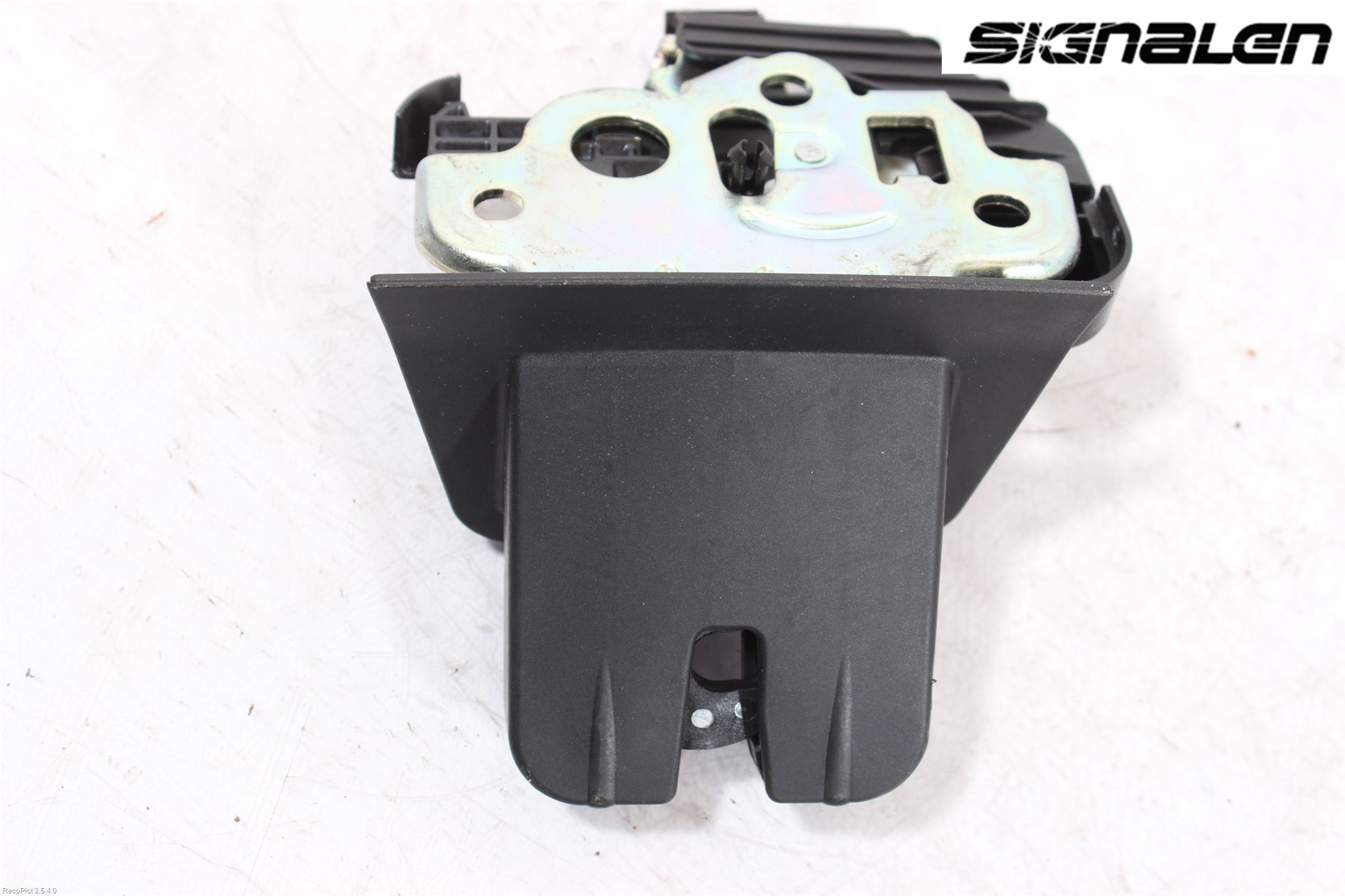 Audi A4 12-15 Låskista Baklucka